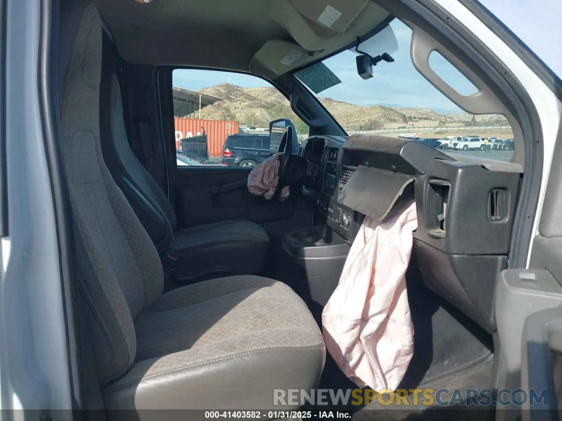 7 fotografías del automóvil dañado 1GB0GRF75N1259836 CHEVROLET EXPRESS CUTAWAY 2022