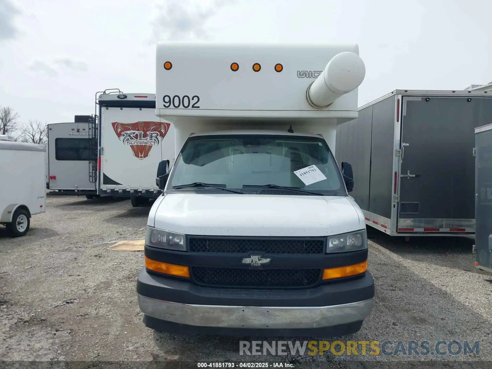 12 fotografías del automóvil dañado 1HA0GSFG5KN003828 CHEVROLET EXPRESS CUTAWAY 4500 2019
