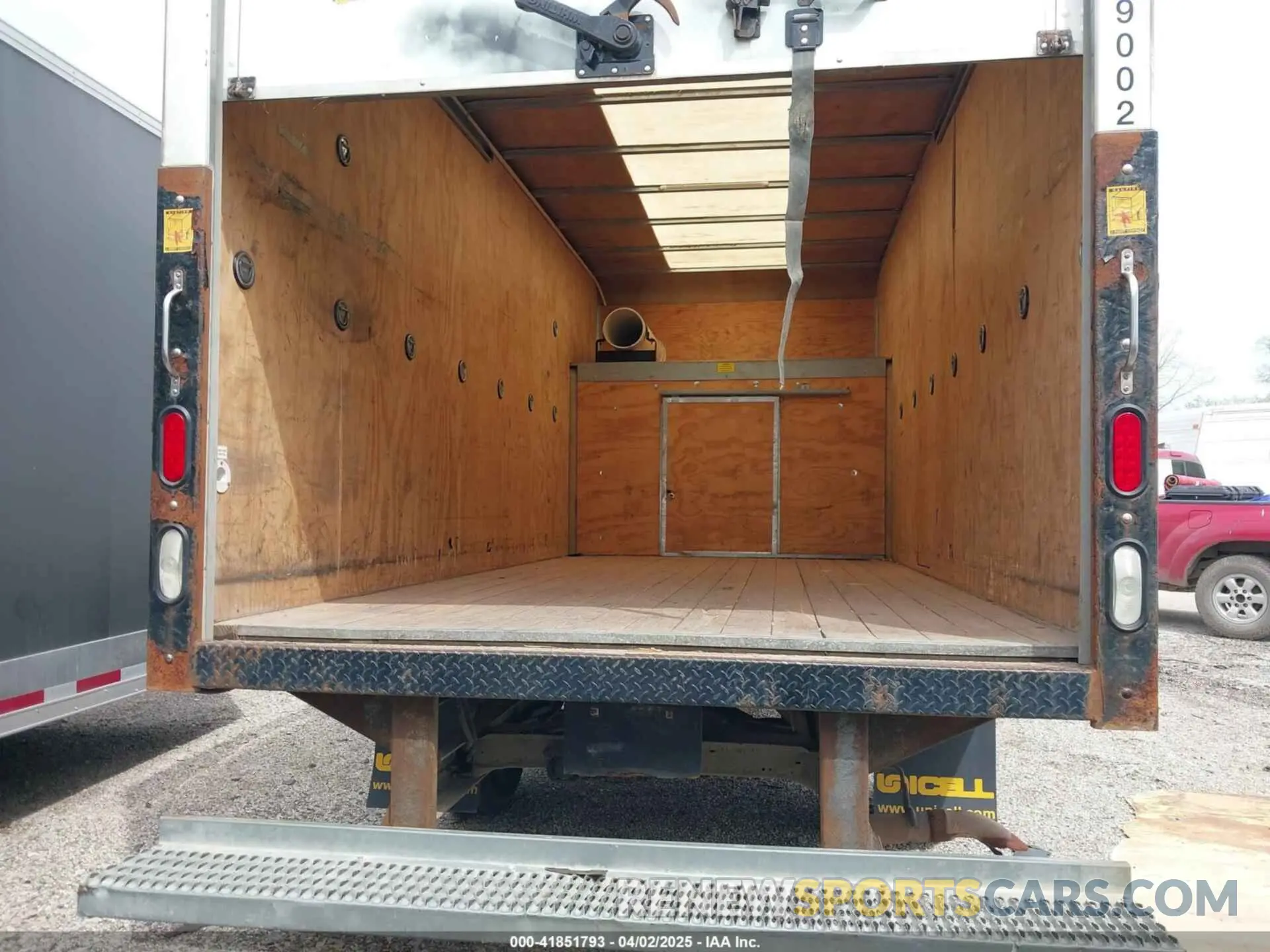 6 fotografías del automóvil dañado 1HA0GSFG5KN003828 CHEVROLET EXPRESS CUTAWAY 4500 2019