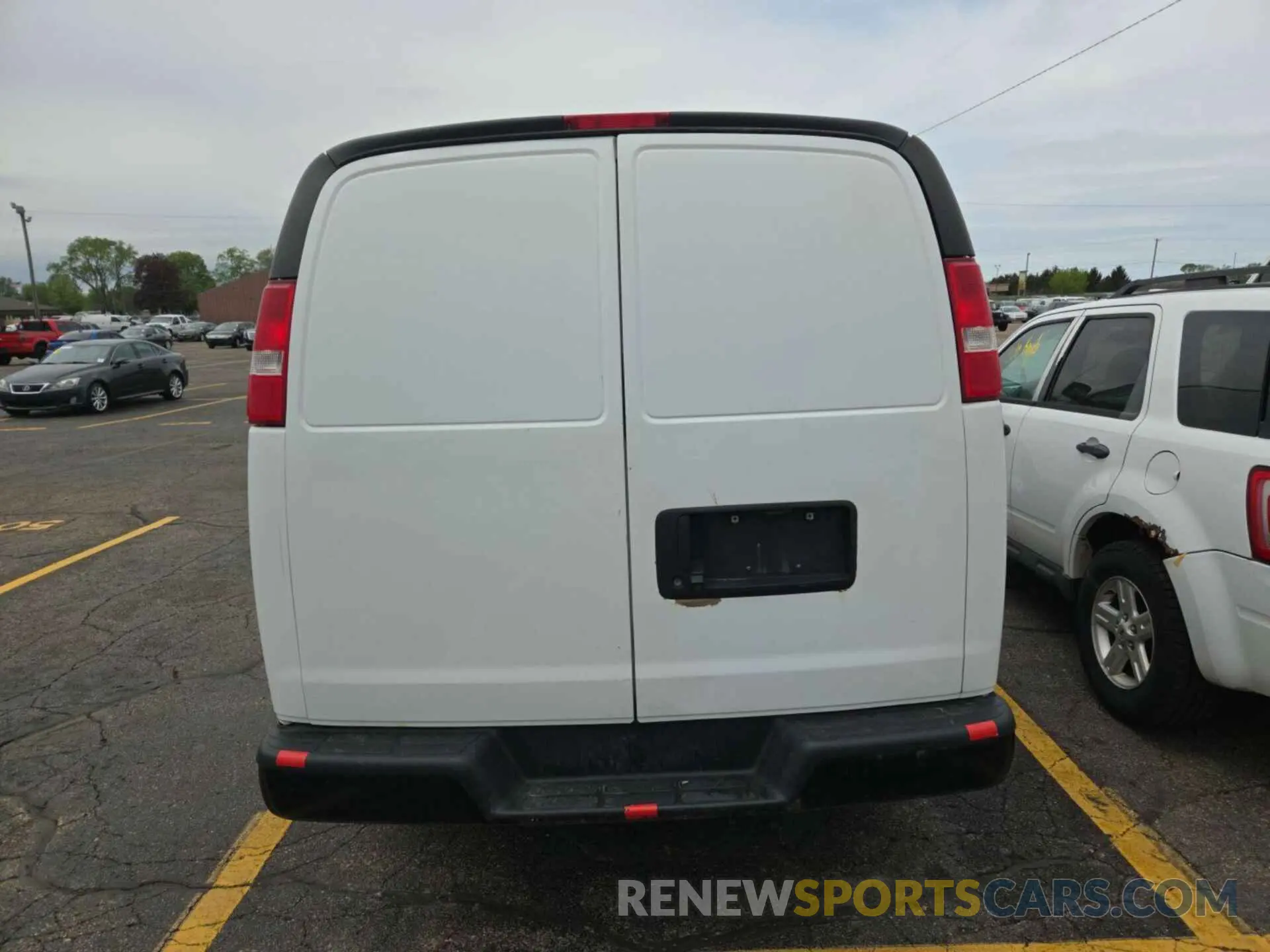 30 fotografías del automóvil dañado 1GCWGAF17K1220857 CHEVROLET EXPRESS G2500 2019