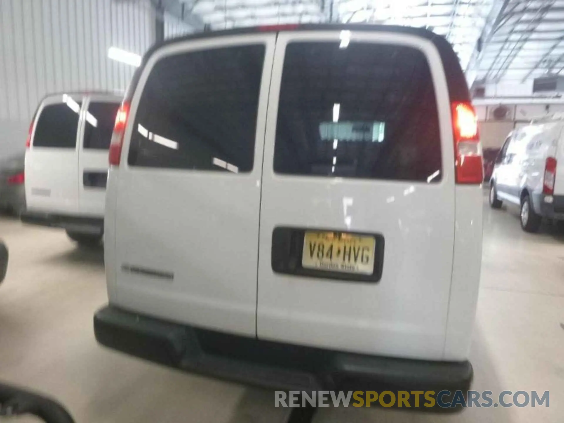 10 fotografías del automóvil dañado 1GCWGAFG2K1328310 CHEVROLET EXPRESS G2500 2019