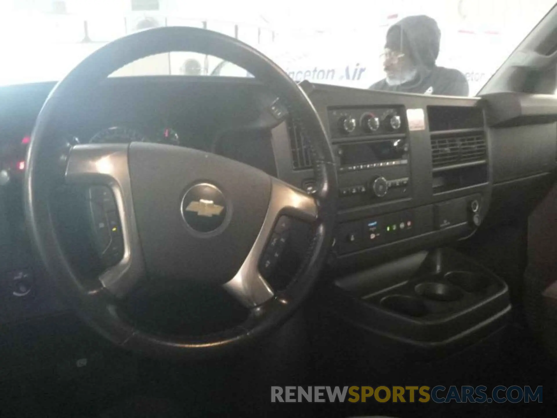 7 fotografías del automóvil dañado 1GCWGAFG2K1328310 CHEVROLET EXPRESS G2500 2019