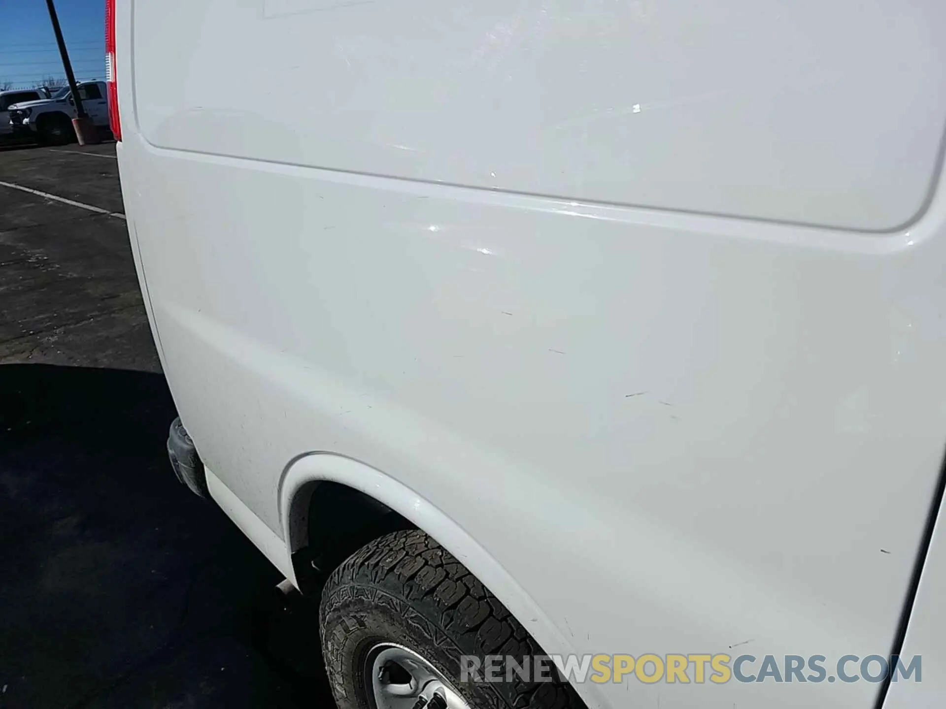 20 fotografías del automóvil dañado 1GCWGAFG5K1276039 CHEVROLET EXPRESS G2500 2019