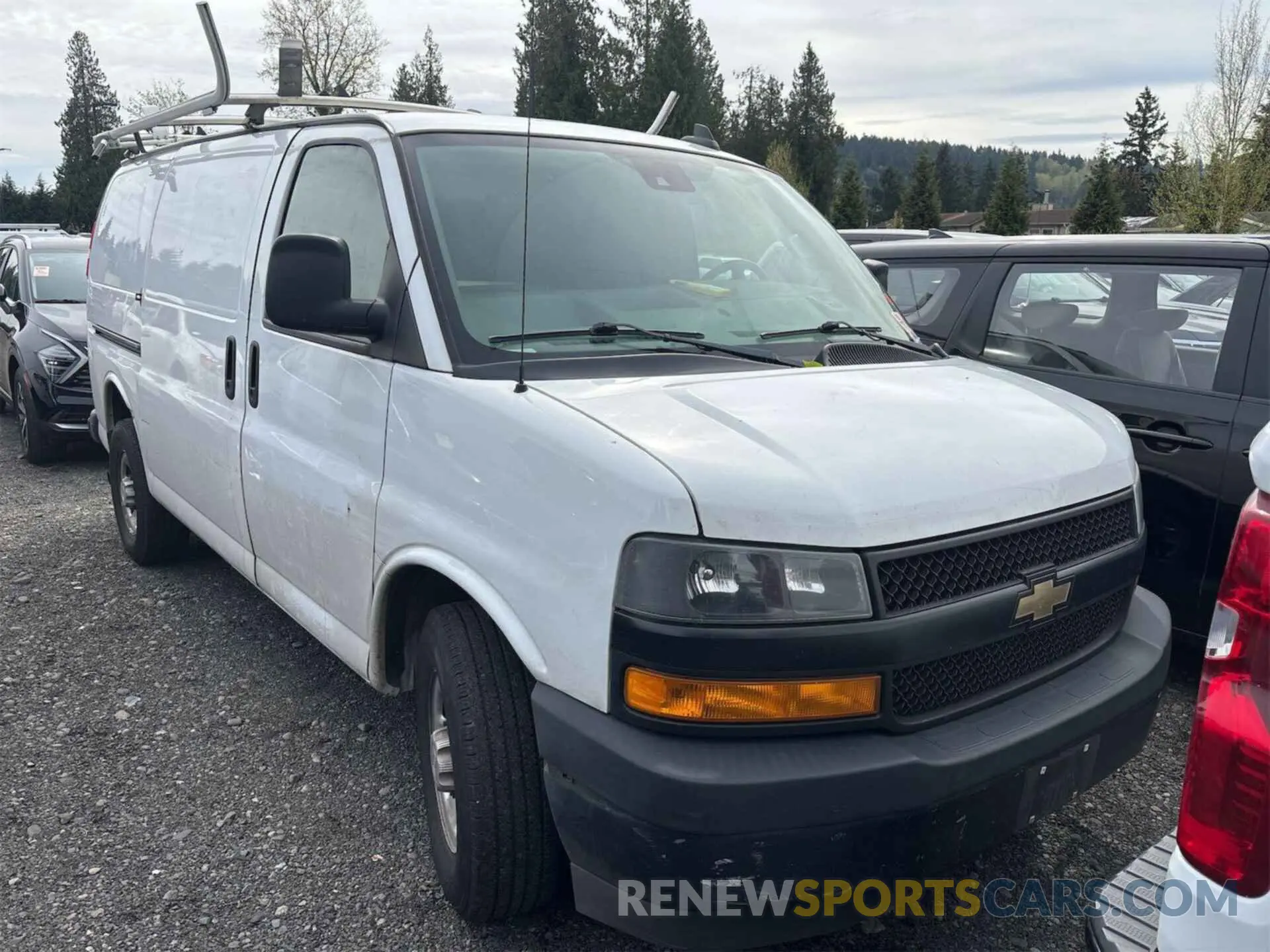 20 fotografías del automóvil dañado 1GCWGAFP4K1305062 CHEVROLET EXPRESS G2500 2019