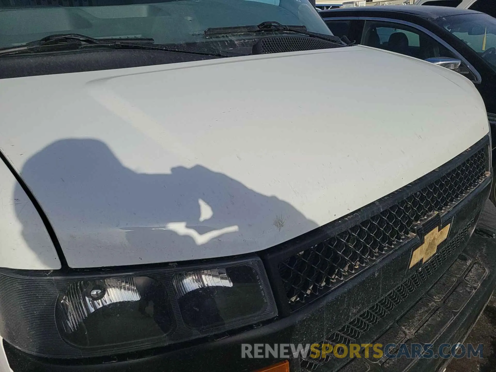 3 fotografías del automóvil dañado 1GCWGAFPXK1202597 CHEVROLET EXPRESS G2500 2019