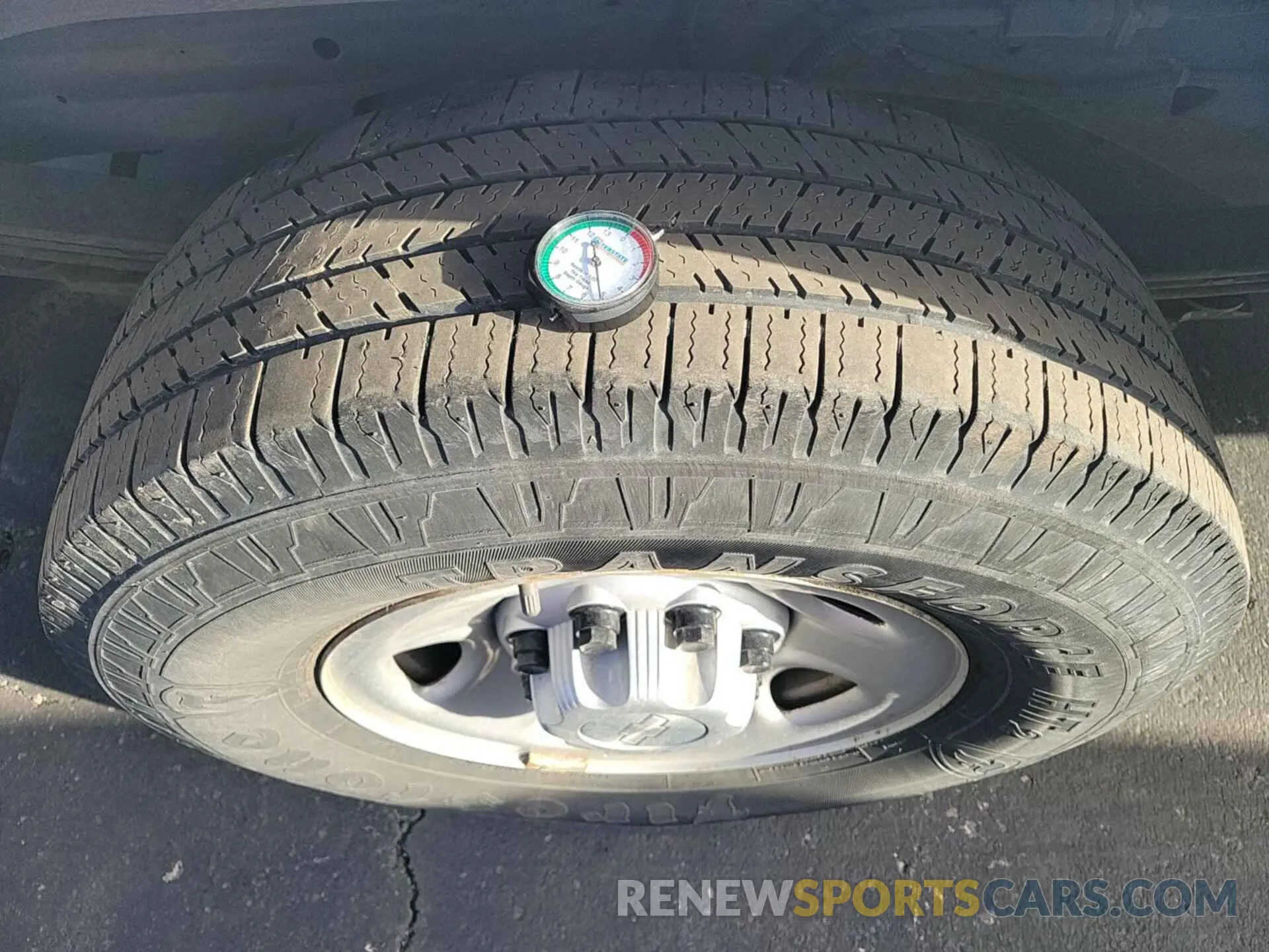 5 fotografías del automóvil dañado 1GCWGAFPXK1202597 CHEVROLET EXPRESS G2500 2019