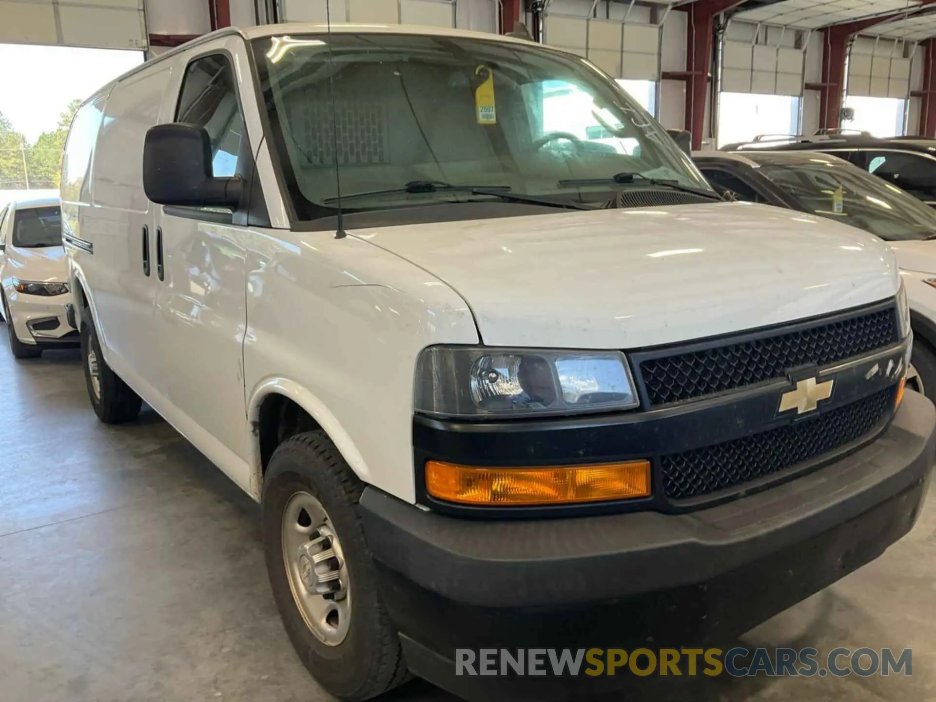 10 fotografías del automóvil dañado 1GCWGAFG5L1160695 CHEVROLET EXPRESS G2500 2020