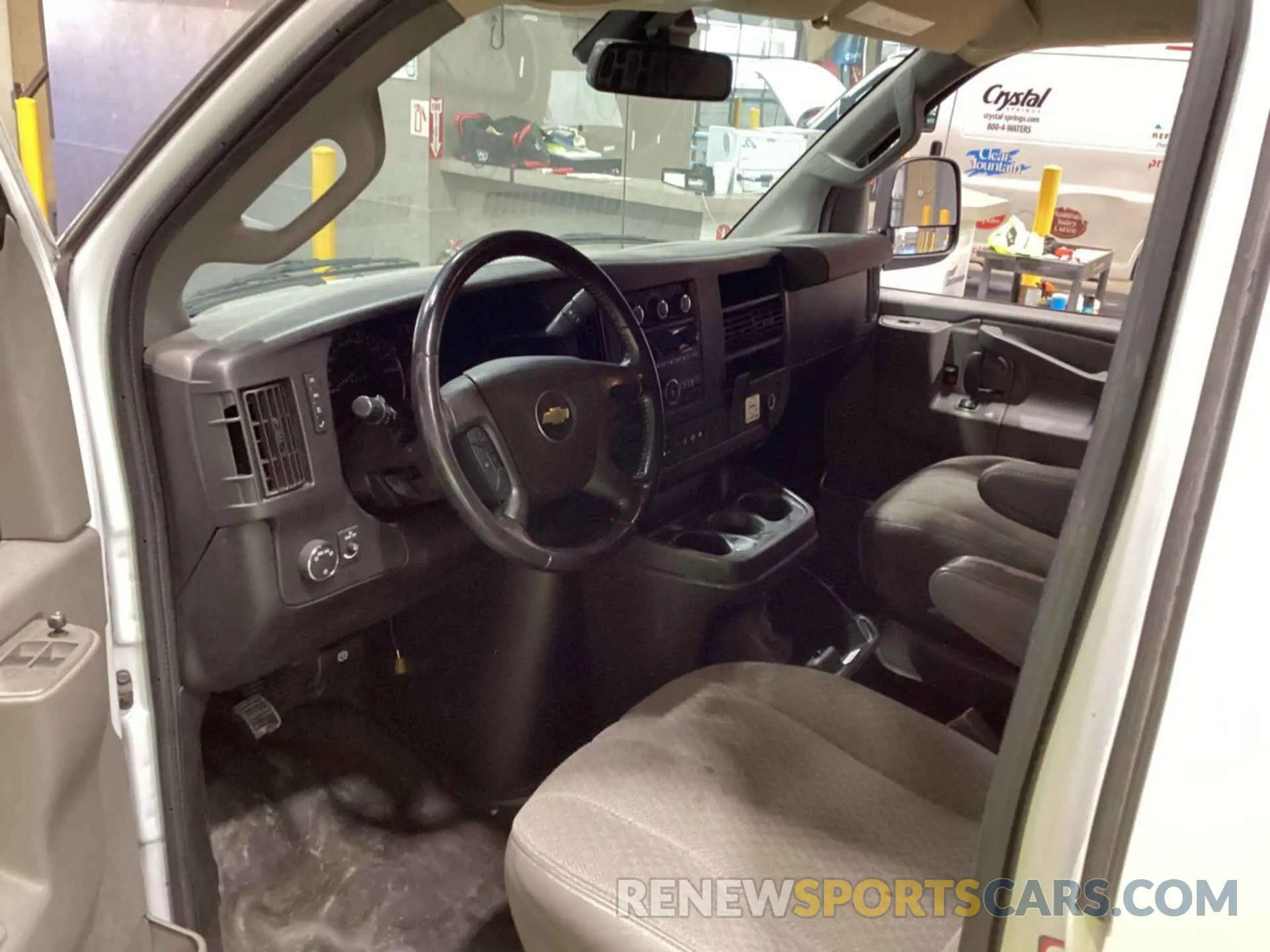 11 fotografías del automóvil dañado 1GCWGAFG5L1252809 CHEVROLET EXPRESS G2500 2020