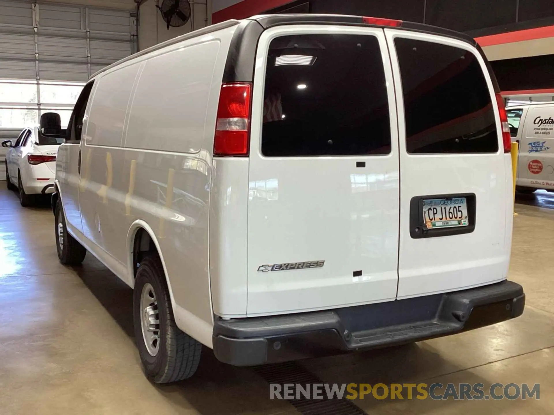 18 fotografías del automóvil dañado 1GCWGAFG5L1252809 CHEVROLET EXPRESS G2500 2020