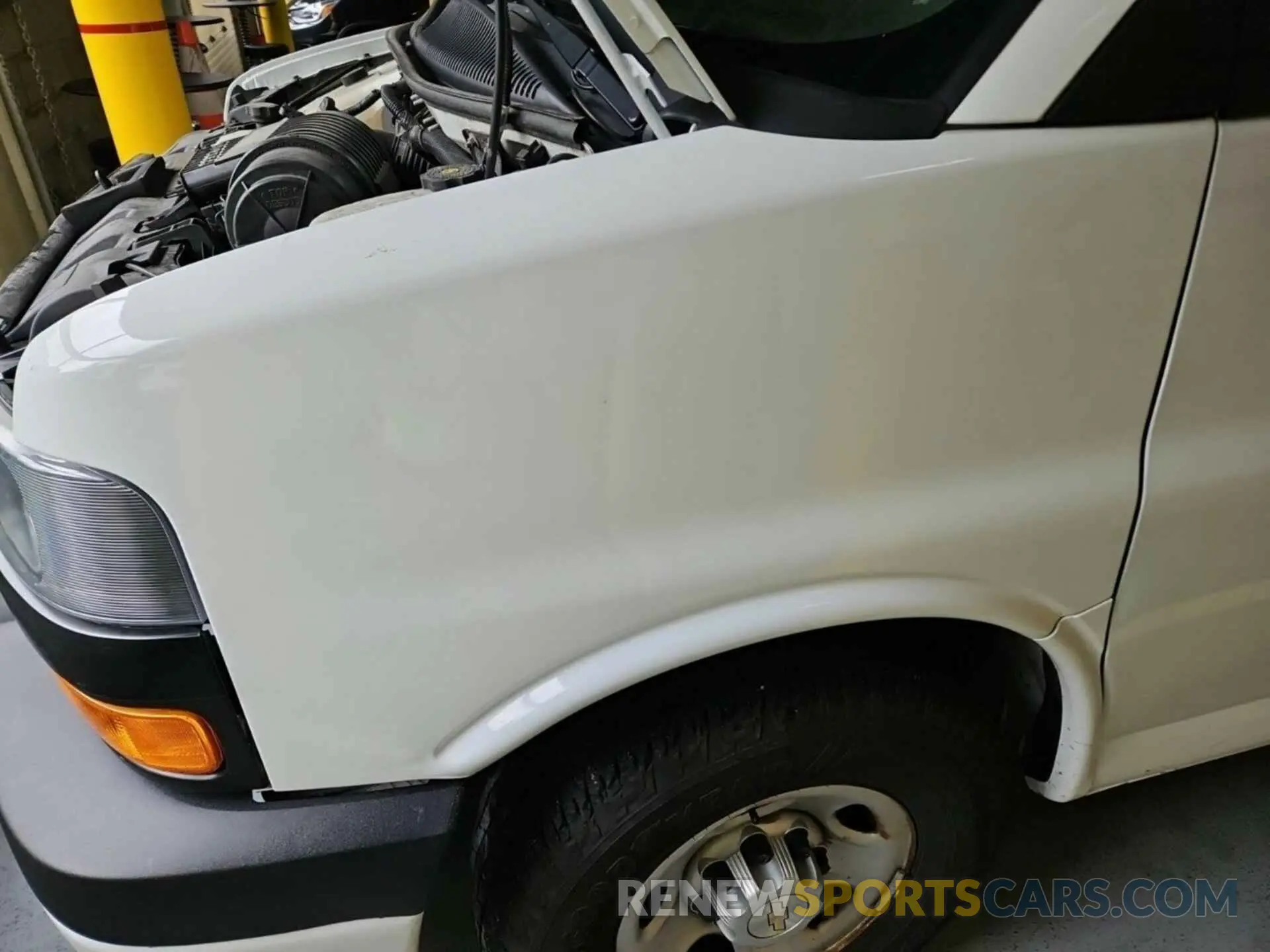 12 fotografías del automóvil dañado 1GCWGAFG5L1252941 CHEVROLET EXPRESS G2500 2020
