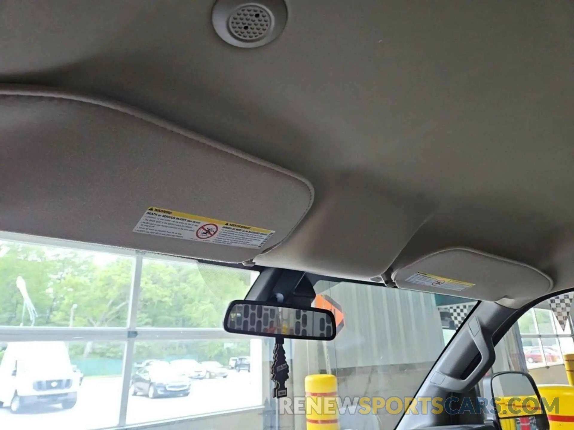 6 fotografías del automóvil dañado 1GCWGAFG5L1252941 CHEVROLET EXPRESS G2500 2020