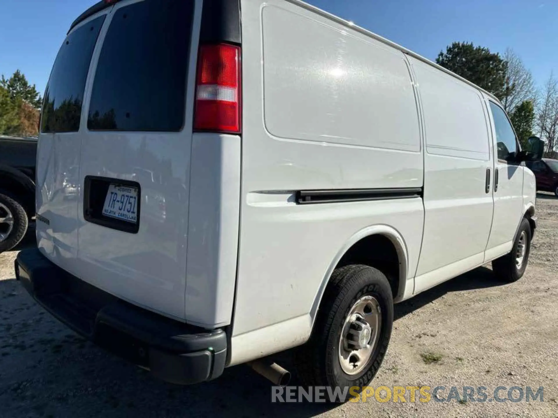 1 fotografías del automóvil dañado 1GCWGAFG9L1220204 CHEVROLET EXPRESS G2500 2020