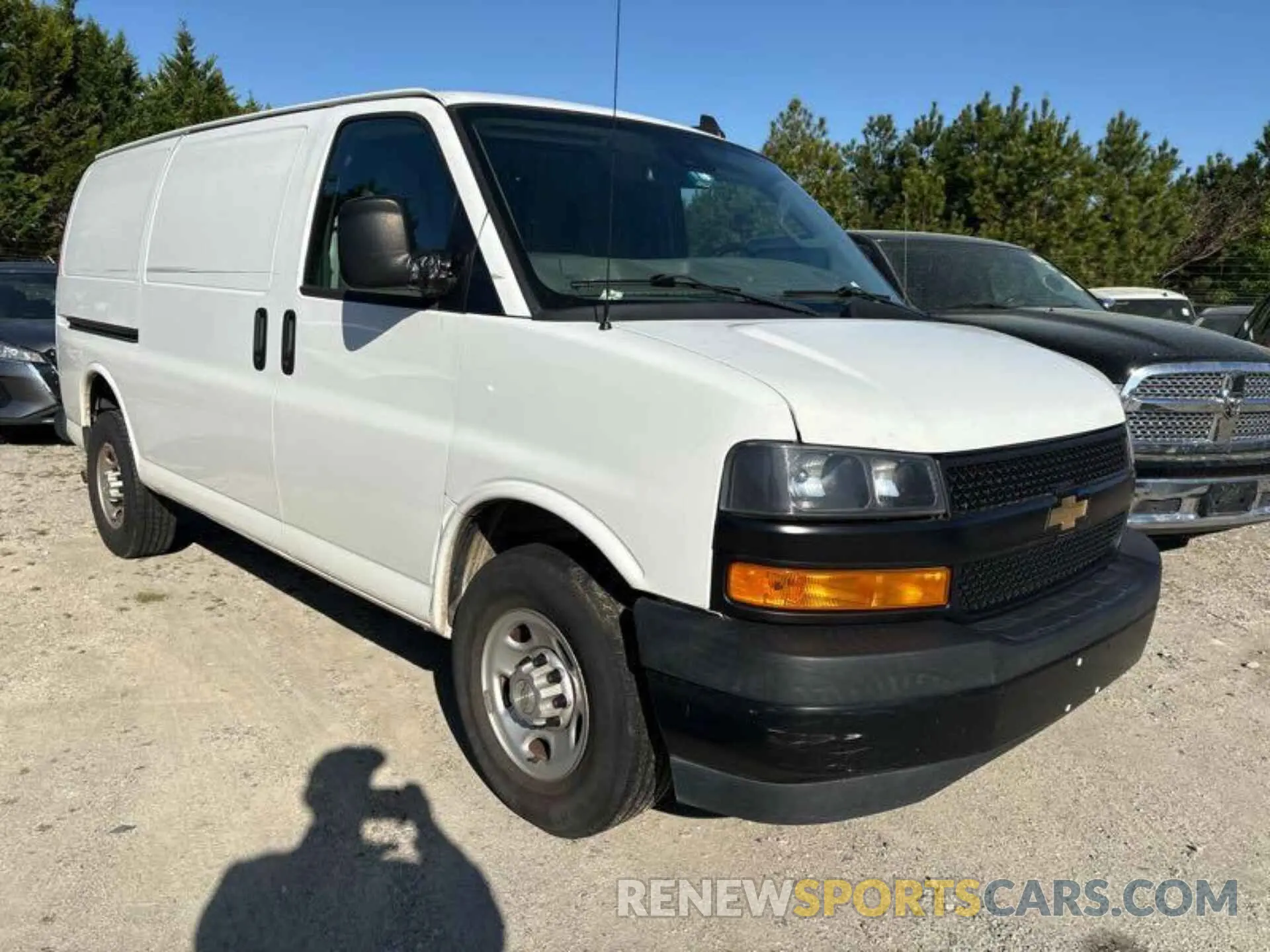 12 fotografías del automóvil dañado 1GCWGAFG9L1220204 CHEVROLET EXPRESS G2500 2020