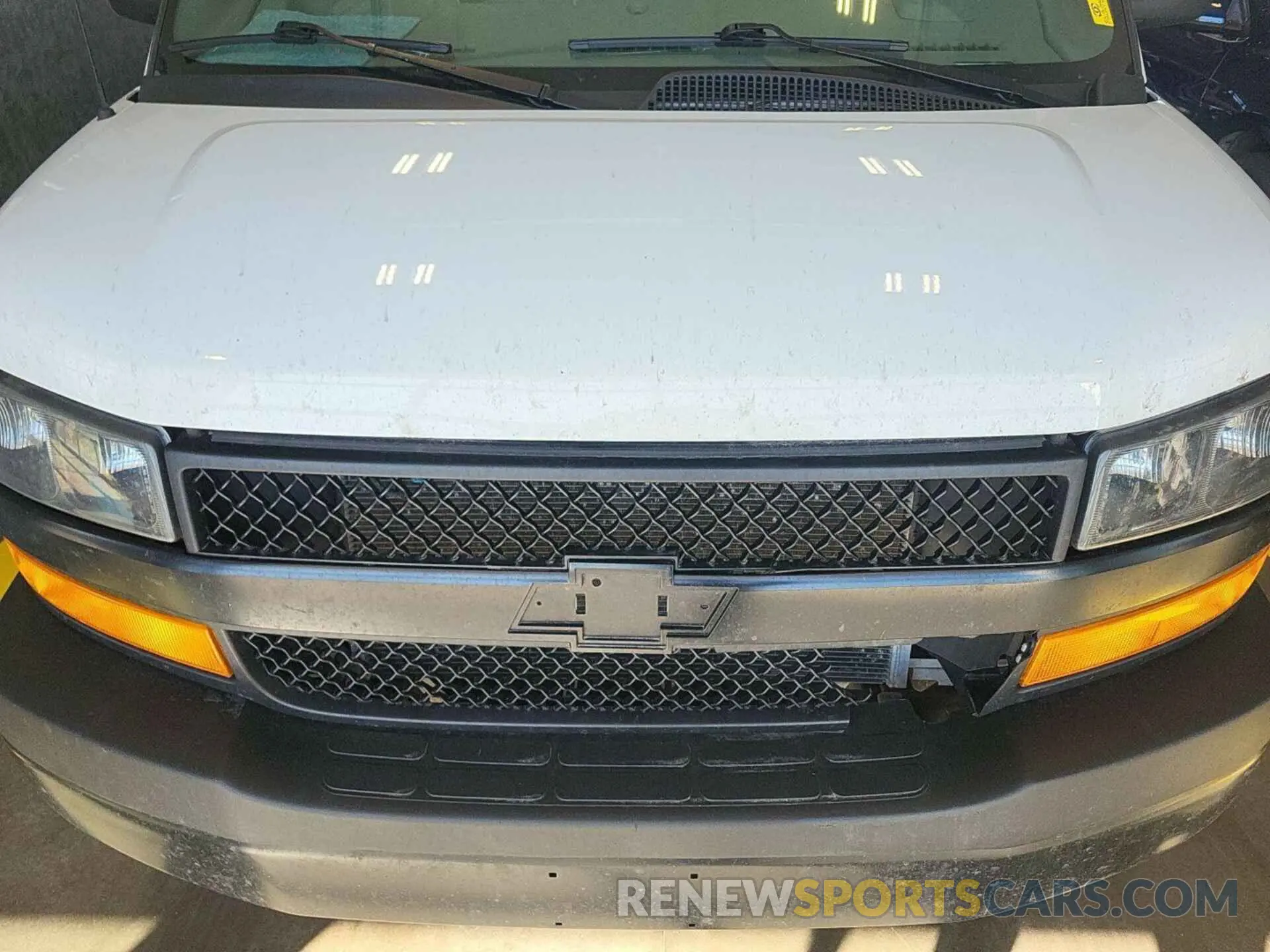 7 fotografías del automóvil dañado 1GCWGAFP4M1303136 CHEVROLET EXPRESS G2500 2021