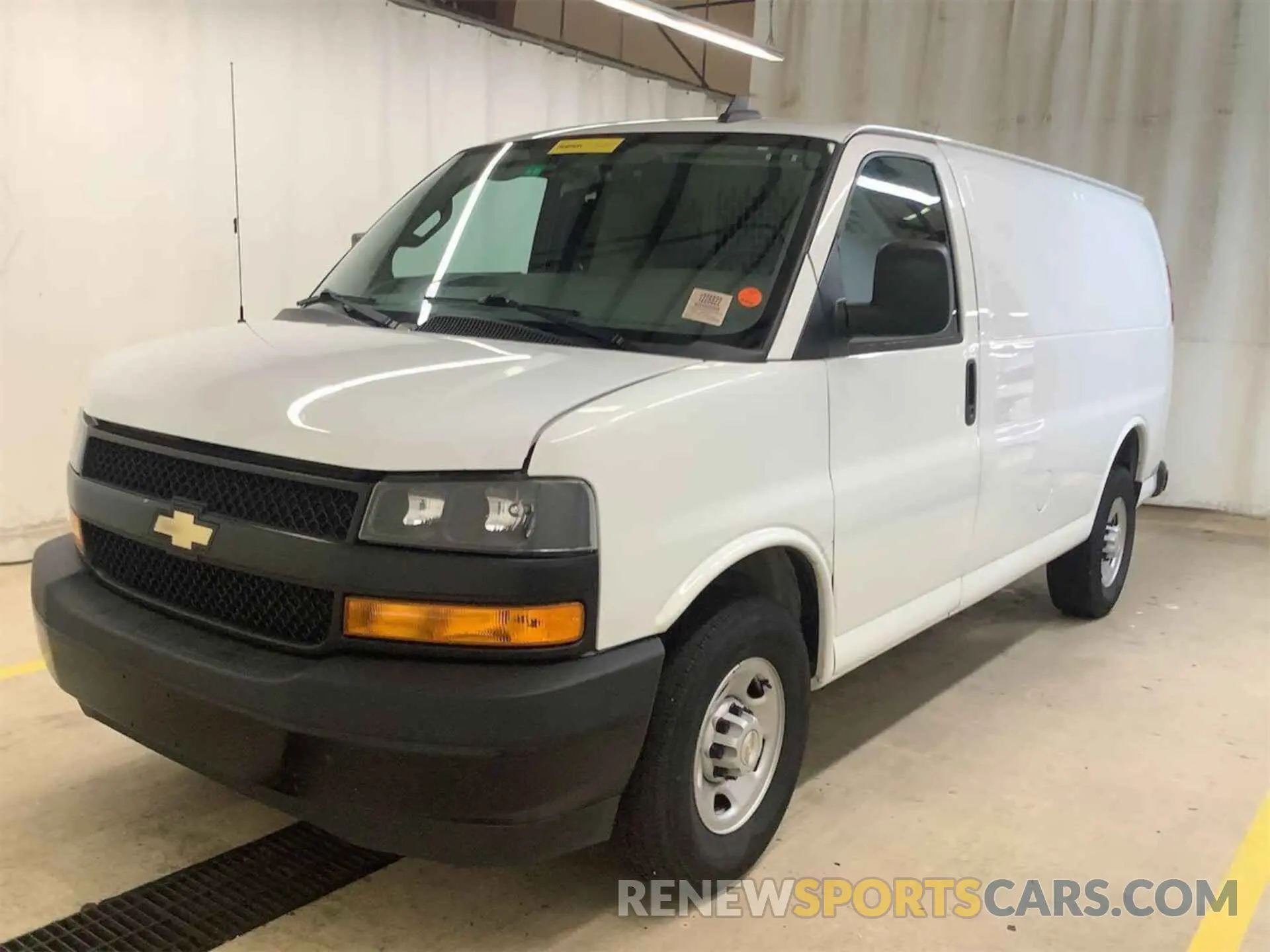 11 fotografías del automóvil dañado 1GCWGAFP3N1259311 CHEVROLET EXPRESS G2500 2022