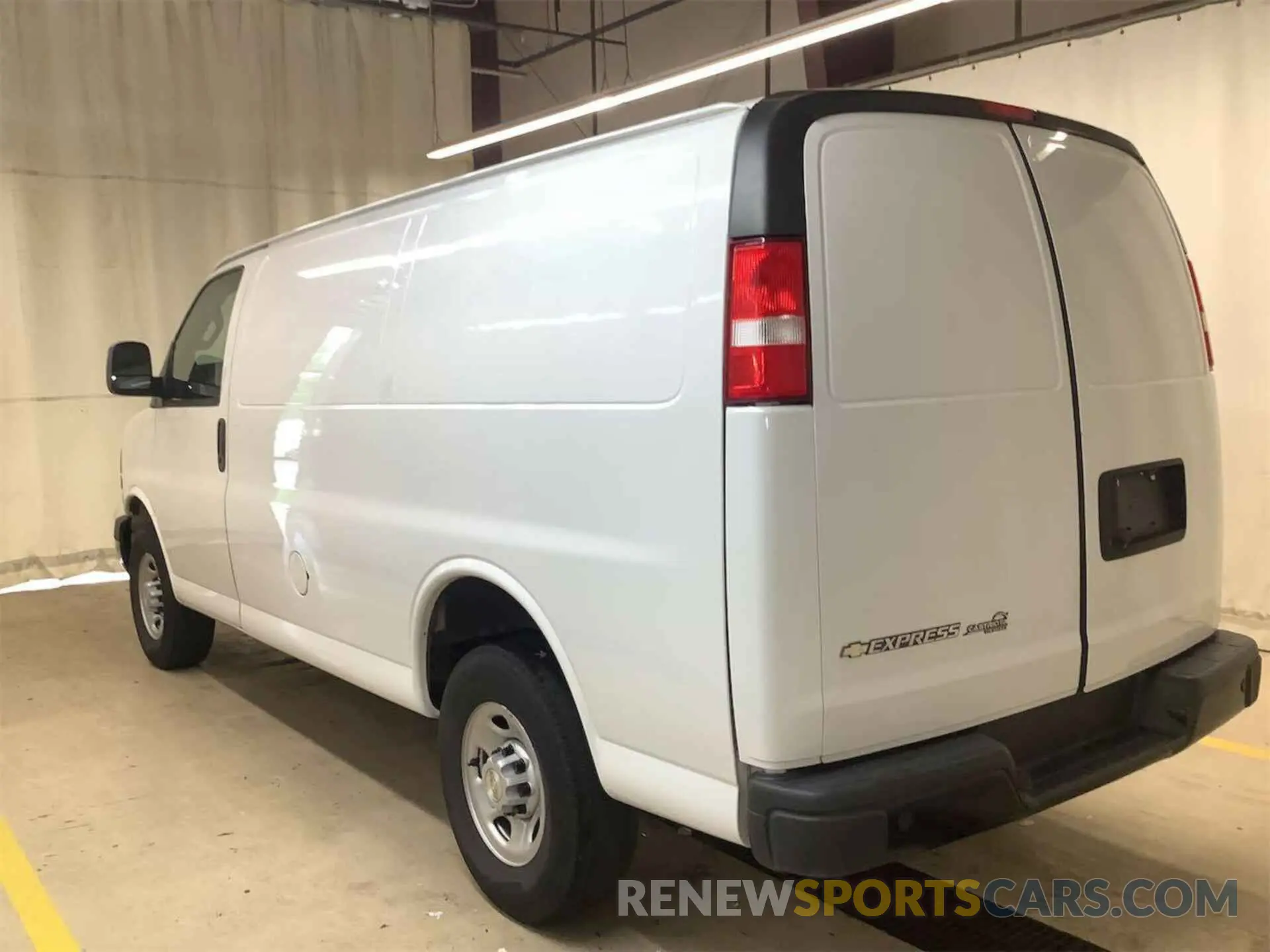 18 fotografías del automóvil dañado 1GCWGAFP3N1259311 CHEVROLET EXPRESS G2500 2022