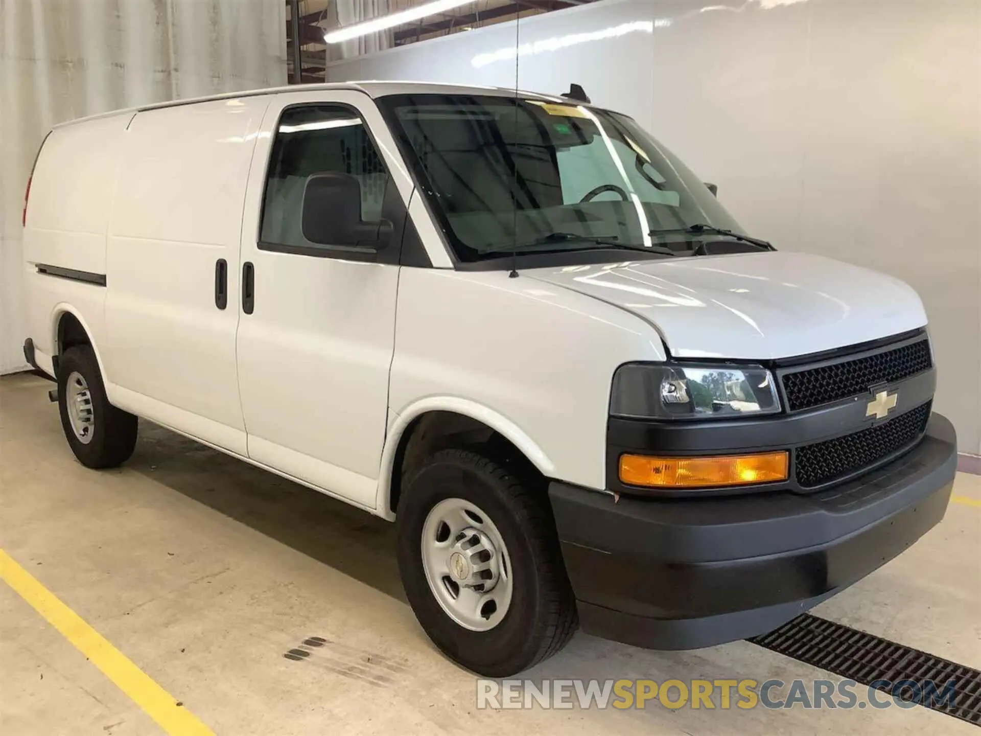 25 fotografías del automóvil dañado 1GCWGAFP3N1259311 CHEVROLET EXPRESS G2500 2022