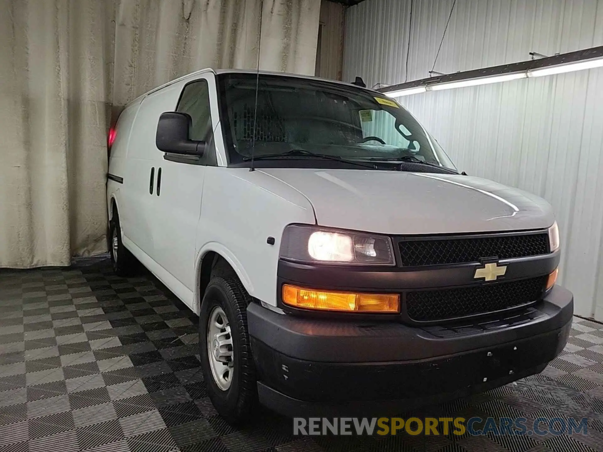 22 fotografías del automóvil dañado 1GCZGGFP2K1329702 CHEVROLET EXPRESS G3500 2019