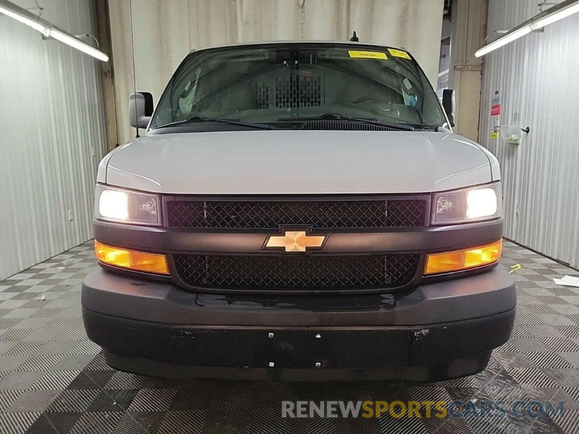 30 fotografías del automóvil dañado 1GCZGGFP2K1329702 CHEVROLET EXPRESS G3500 2019