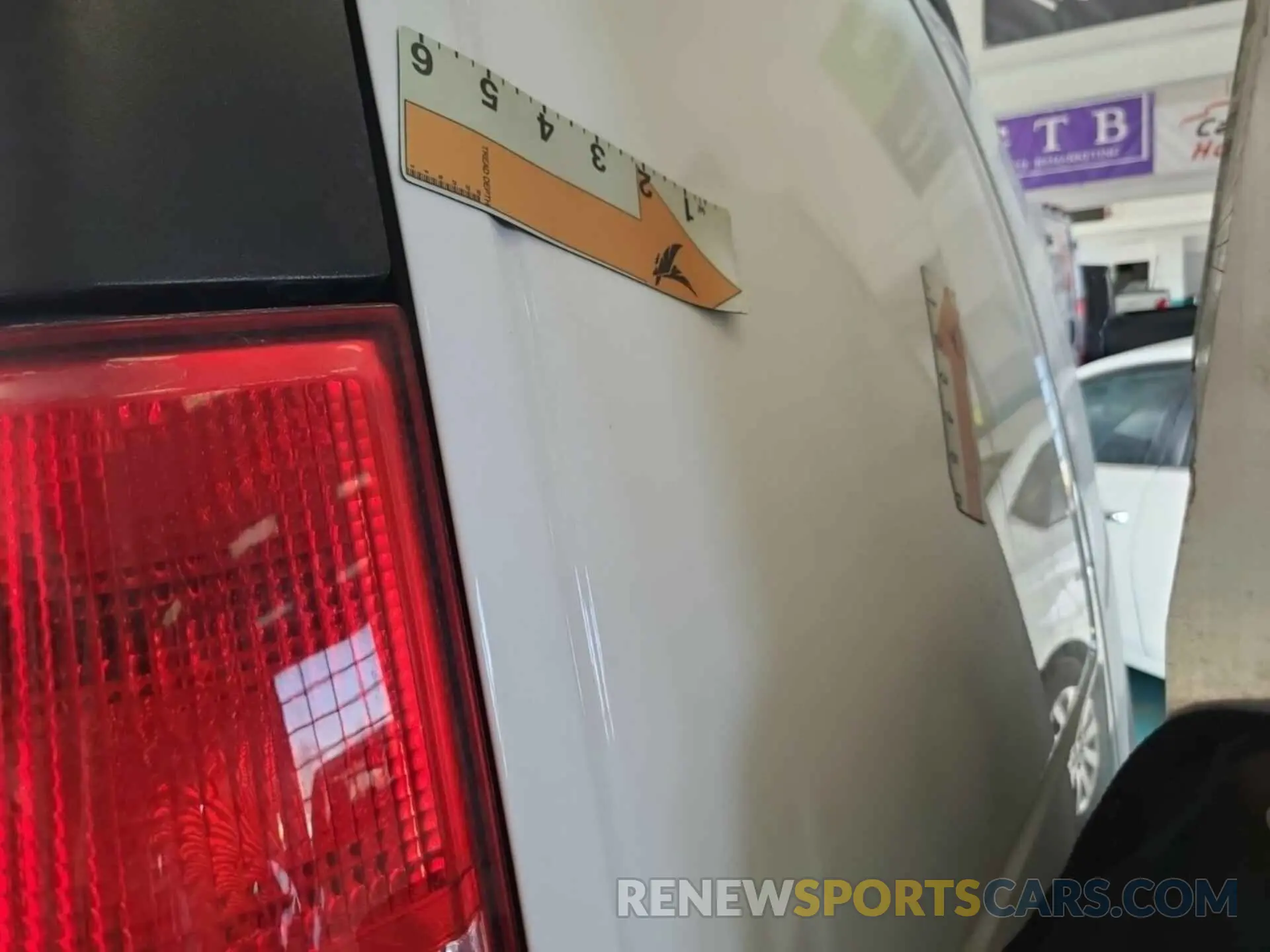 11 fotografías del automóvil dañado 1GCZGGFP4K1335436 CHEVROLET EXPRESS G3500 2019