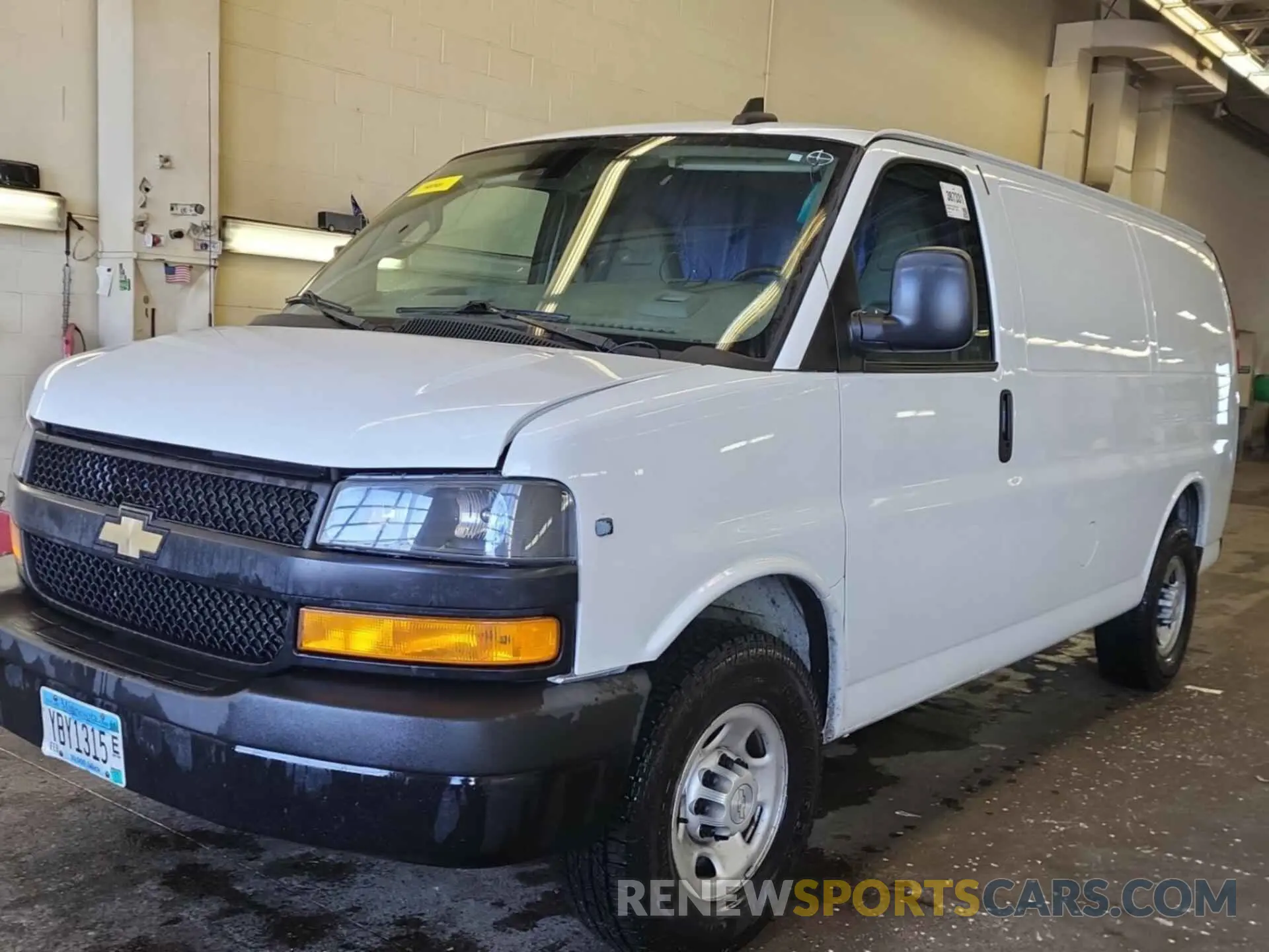 22 fotografías del automóvil dañado 1GCZGGFP4K1335436 CHEVROLET EXPRESS G3500 2019
