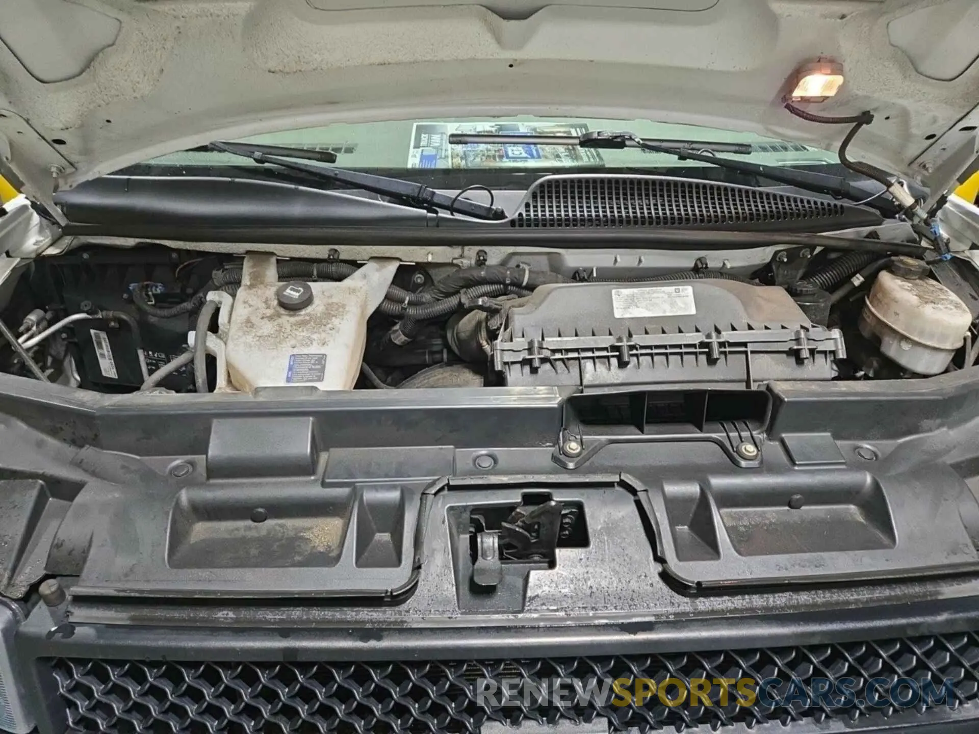 18 fotografías del automóvil dañado 1GCZGGFP8K1324939 CHEVROLET EXPRESS G3500 2019