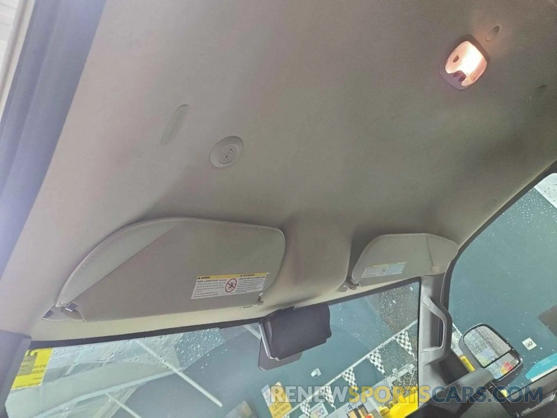 31 fotografías del automóvil dañado 1GCZGGFP8K1324939 CHEVROLET EXPRESS G3500 2019