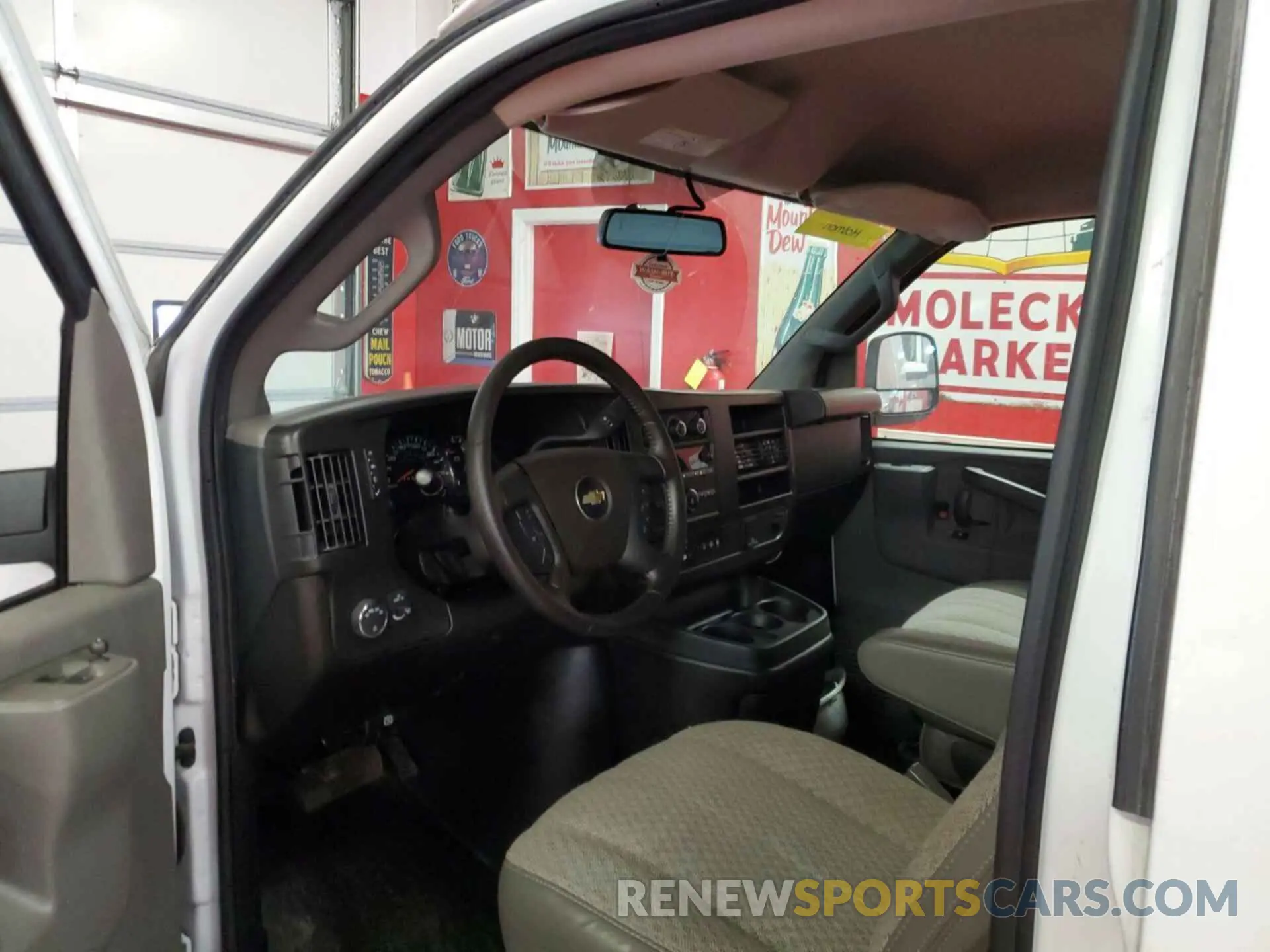 9 fotografías del automóvil dañado 1GCZGHFP9P1108854 CHEVROLET EXPRESS G3500 2023