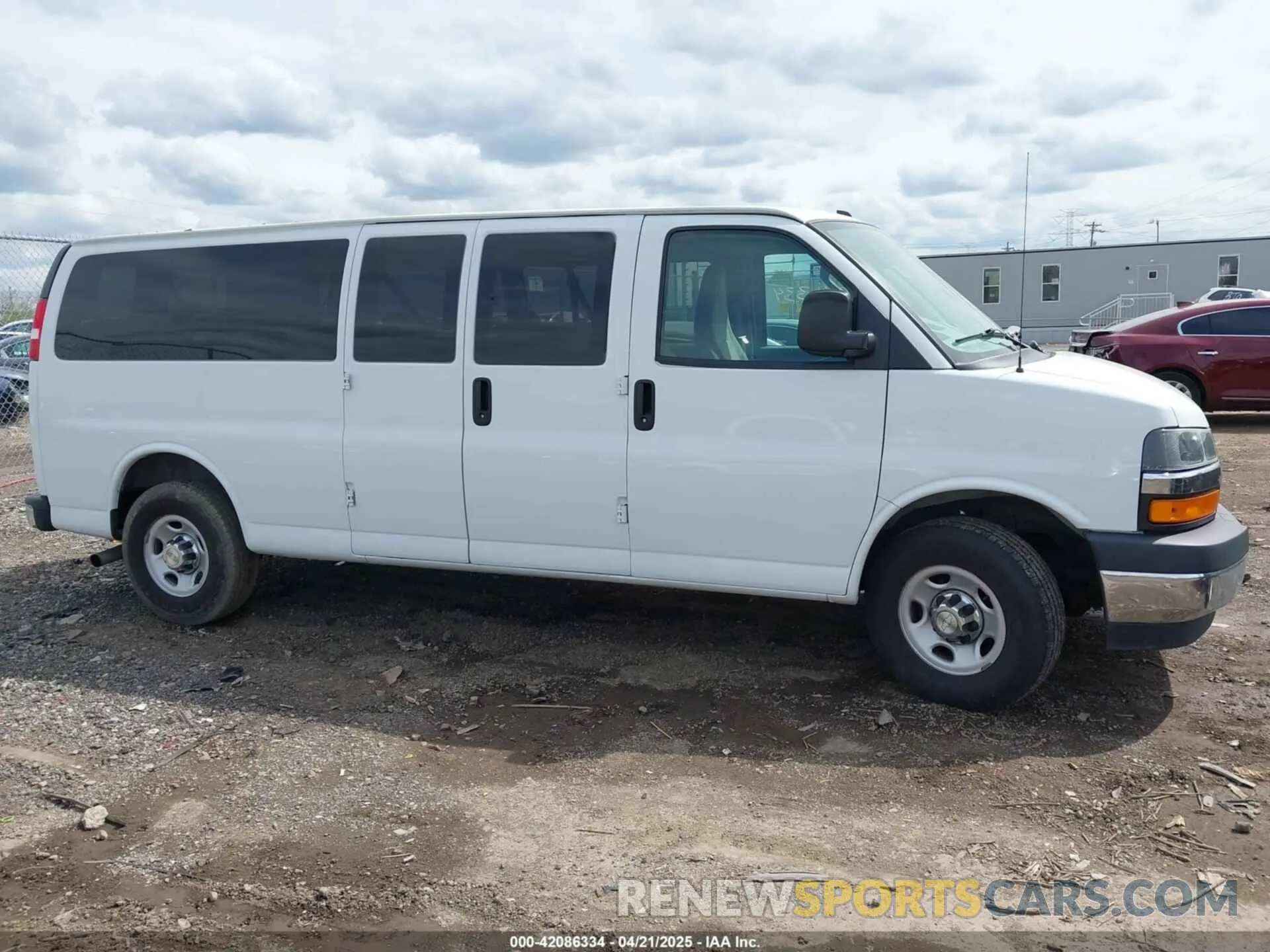 13 fotografías del automóvil dañado 1GAZGPFG0L1243105 CHEVROLET EXPRESS PASSENGER 2020