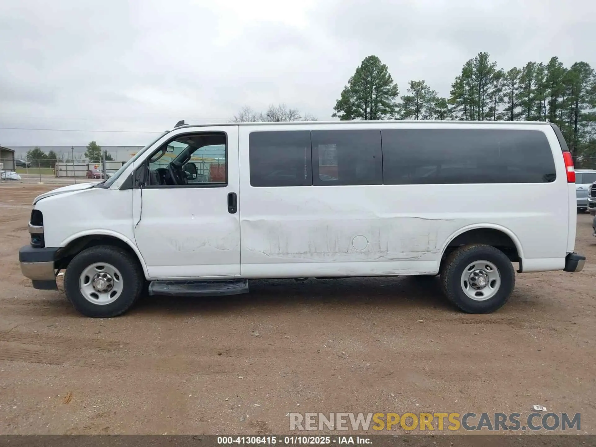18 fotografías del automóvil dañado 1GAZGPFG4L1121251 CHEVROLET EXPRESS PASSENGER 2020