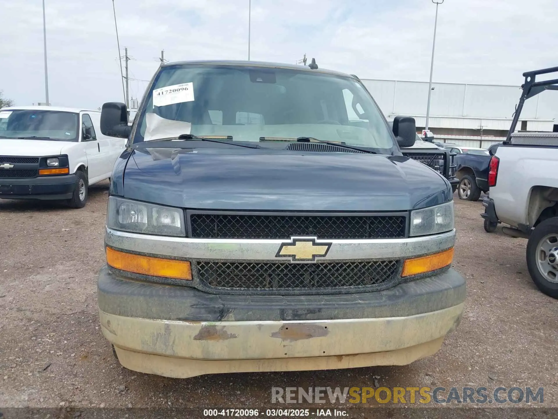 12 fotografías del automóvil dañado 1GAZGPFG5L1168319 CHEVROLET EXPRESS PASSENGER 2020