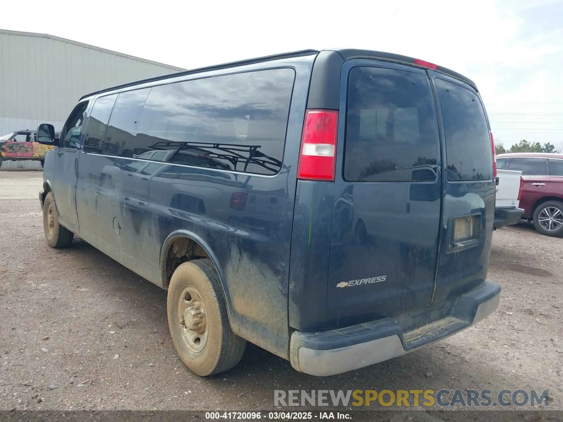 3 fotografías del automóvil dañado 1GAZGPFG5L1168319 CHEVROLET EXPRESS PASSENGER 2020