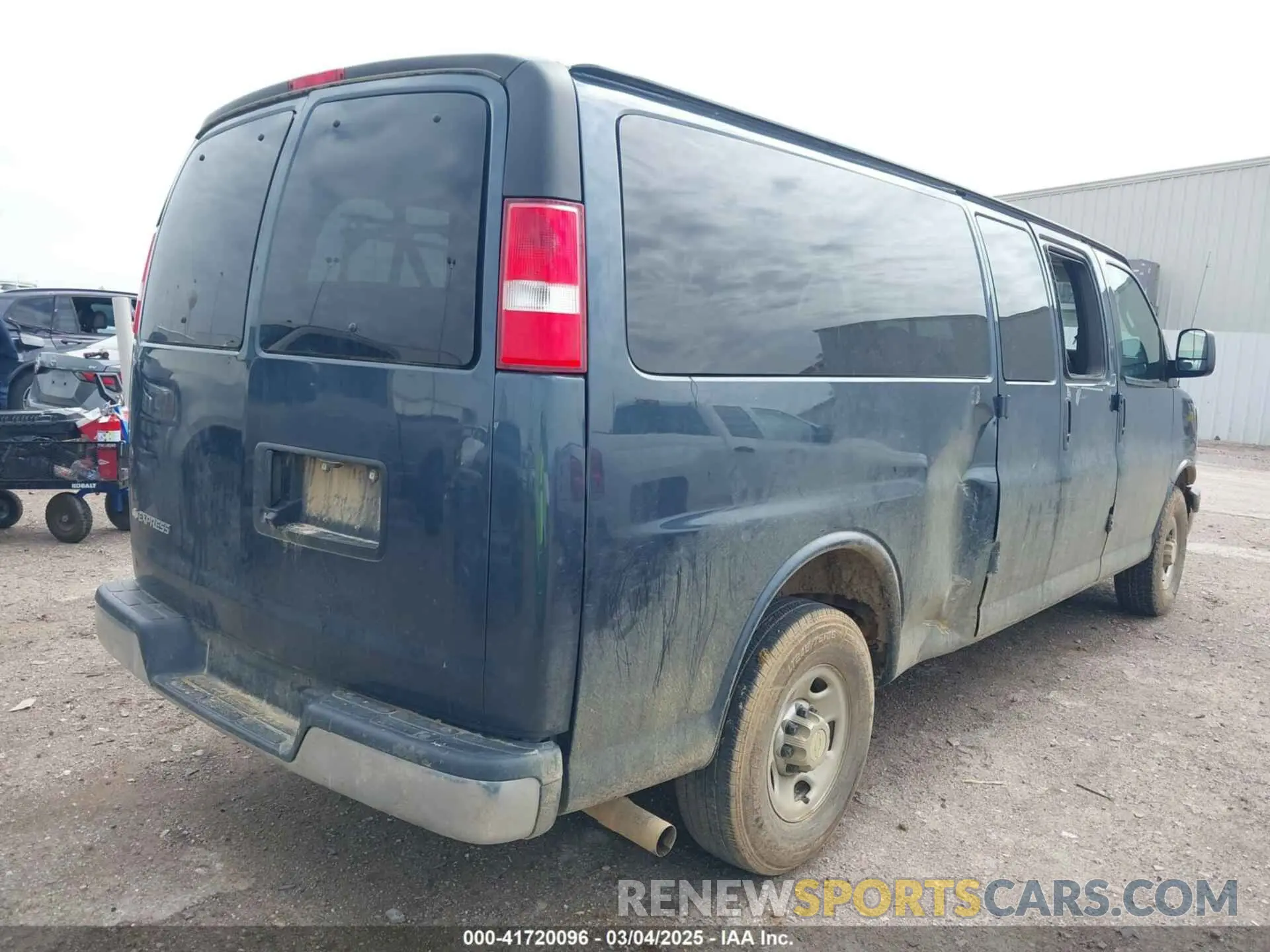 4 fotografías del automóvil dañado 1GAZGPFG5L1168319 CHEVROLET EXPRESS PASSENGER 2020