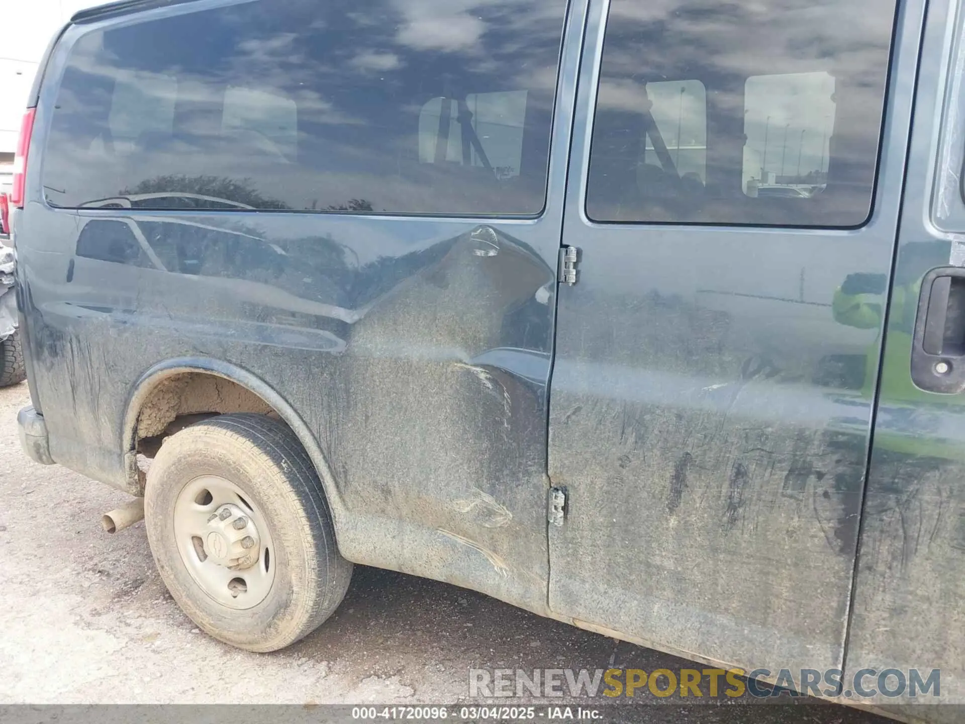 6 fotografías del automóvil dañado 1GAZGPFG5L1168319 CHEVROLET EXPRESS PASSENGER 2020