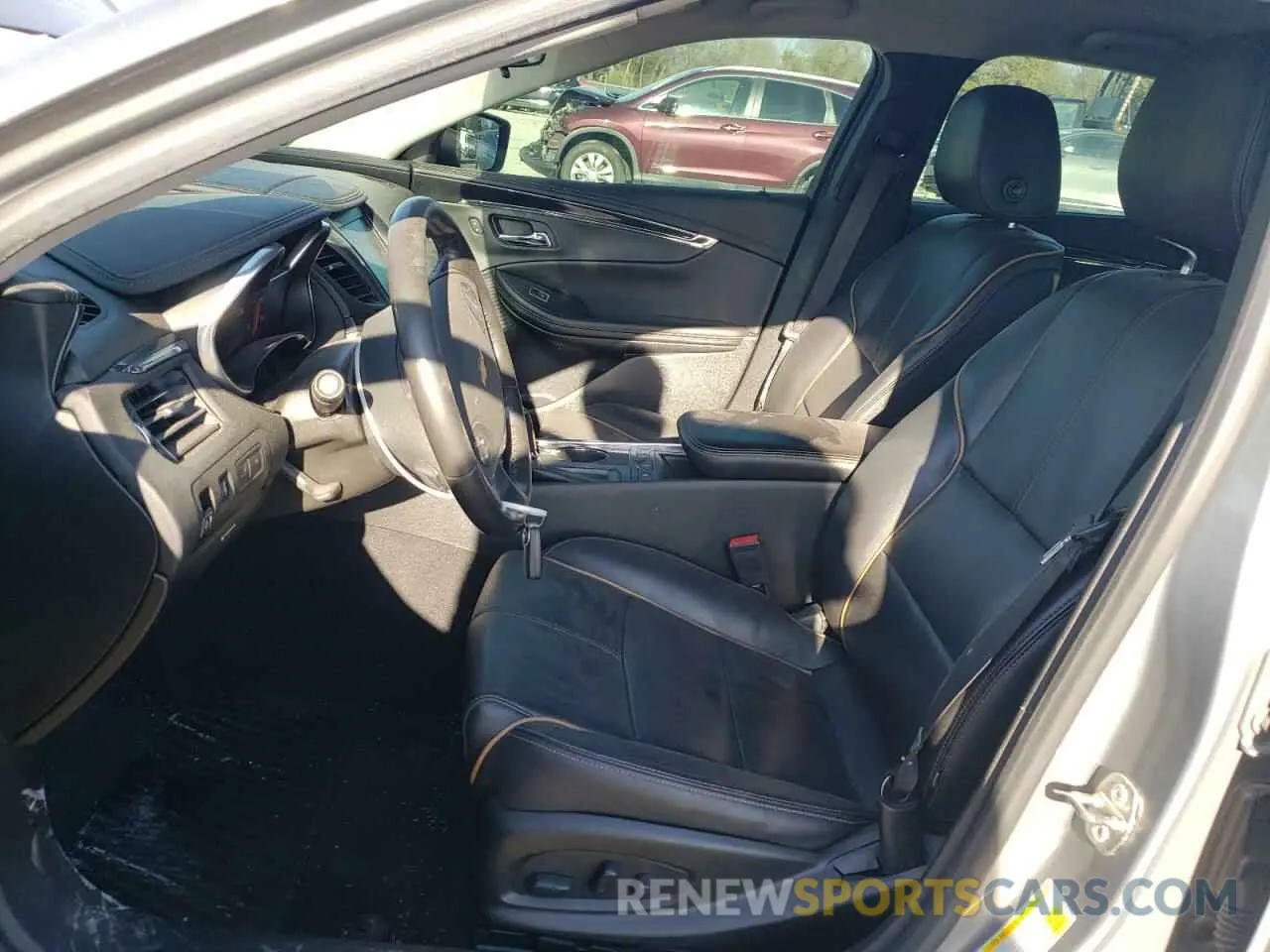 7 fotografías del automóvil dañado 1G1105S33KU107105 CHEVROLET IMPALA 2019