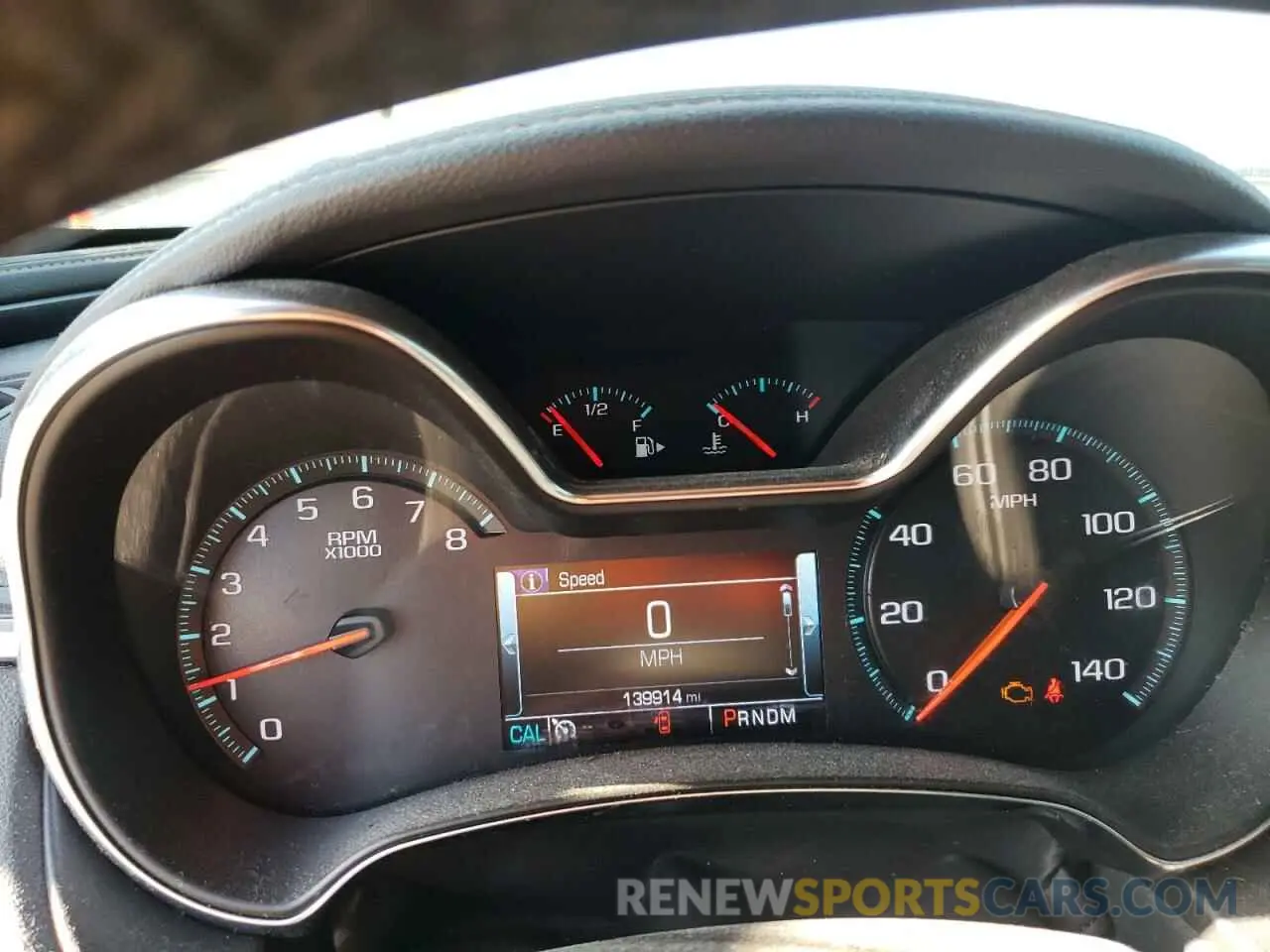 9 fotografías del automóvil dañado 1G1105S33KU107105 CHEVROLET IMPALA 2019