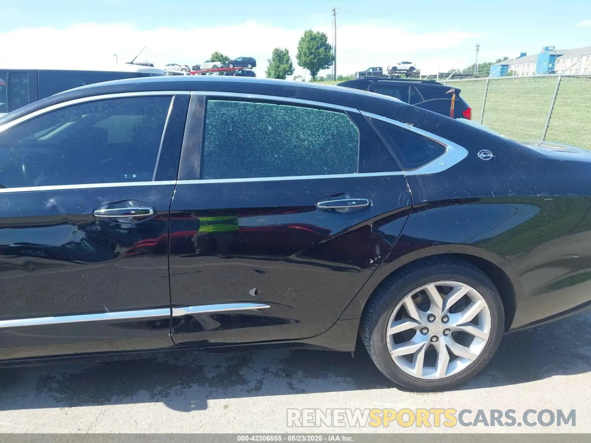 17 fotografías del automóvil dañado 1G1105S35KU137402 CHEVROLET IMPALA 2019