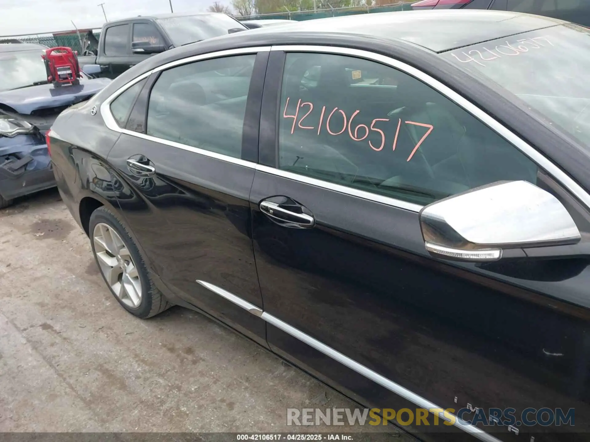 13 fotografías del automóvil dañado 1G1105S36KU105588 CHEVROLET IMPALA 2019