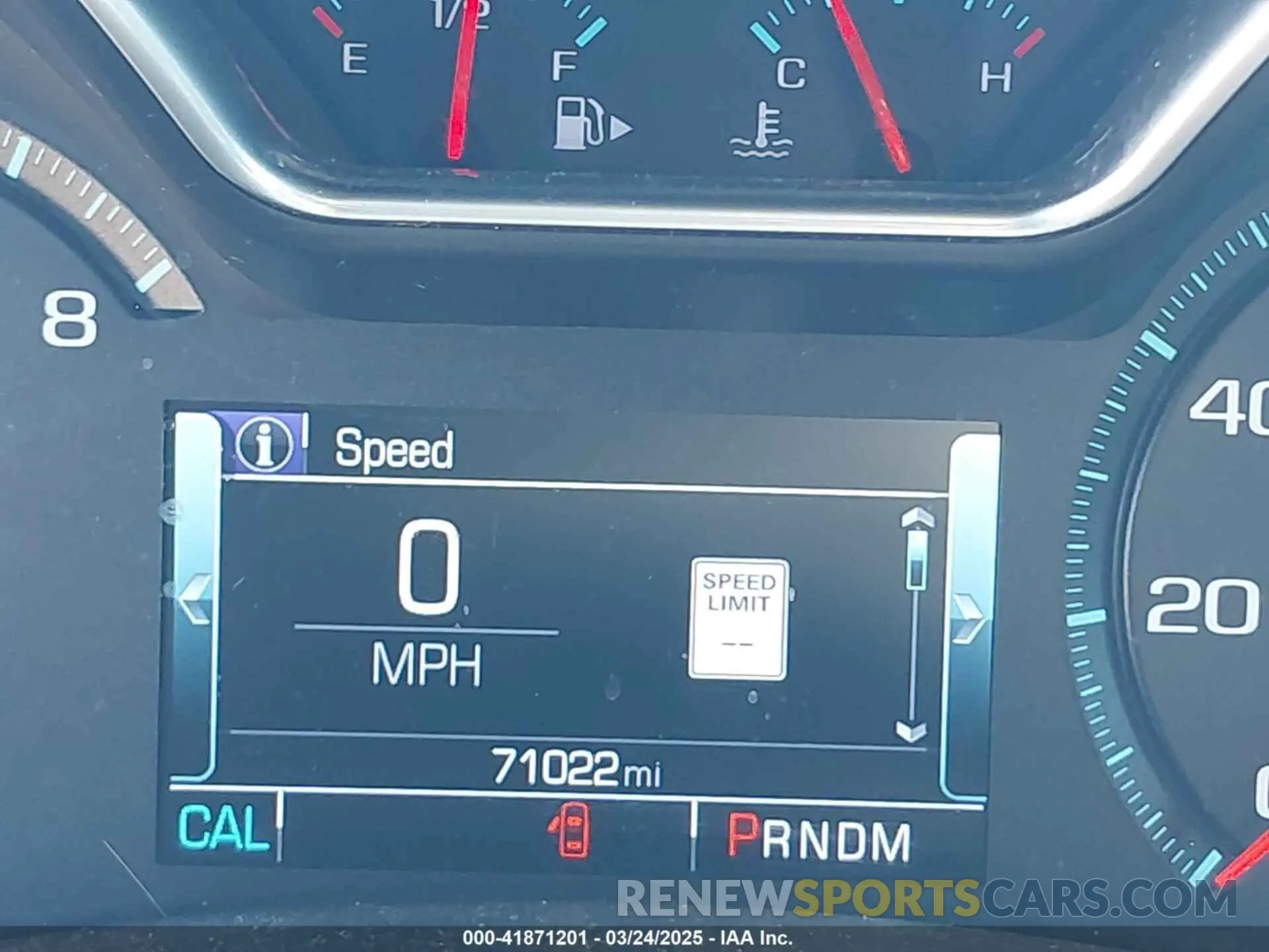 16 fotografías del automóvil dañado 1G1105S38KU113577 CHEVROLET IMPALA 2019