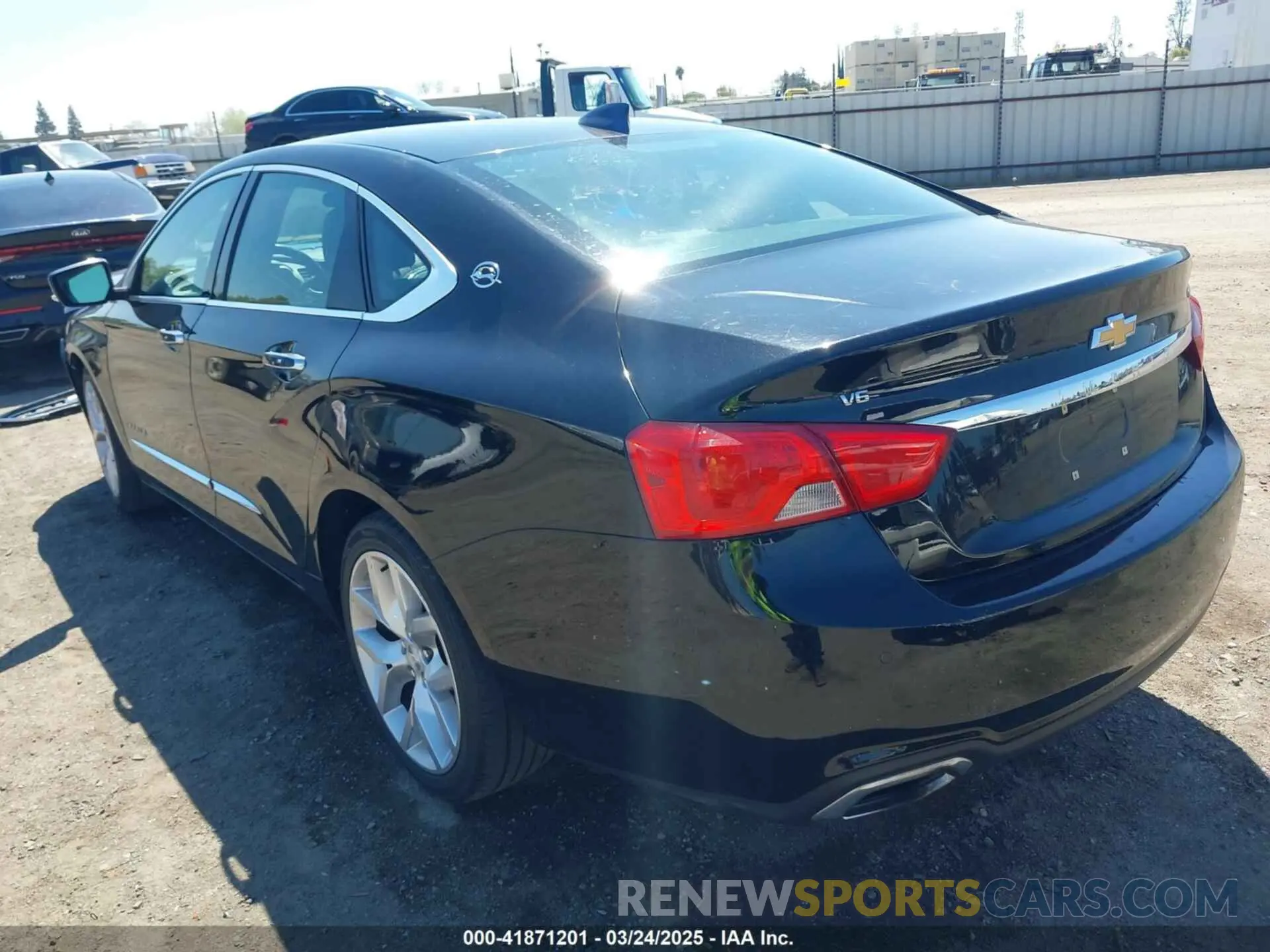 3 fotografías del automóvil dañado 1G1105S38KU113577 CHEVROLET IMPALA 2019
