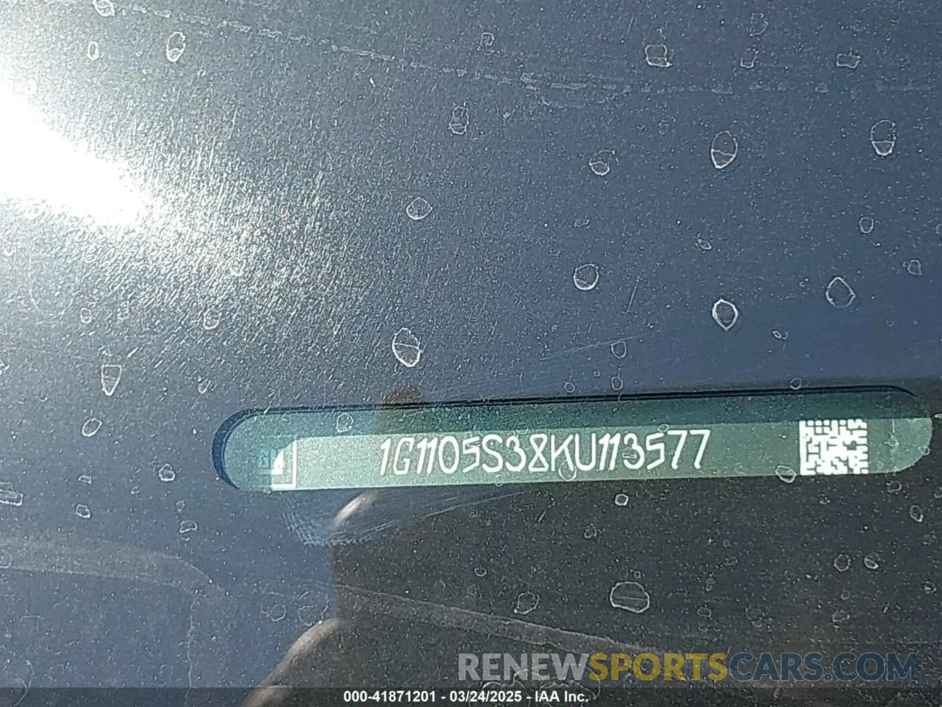 9 fotografías del automóvil dañado 1G1105S38KU113577 CHEVROLET IMPALA 2019