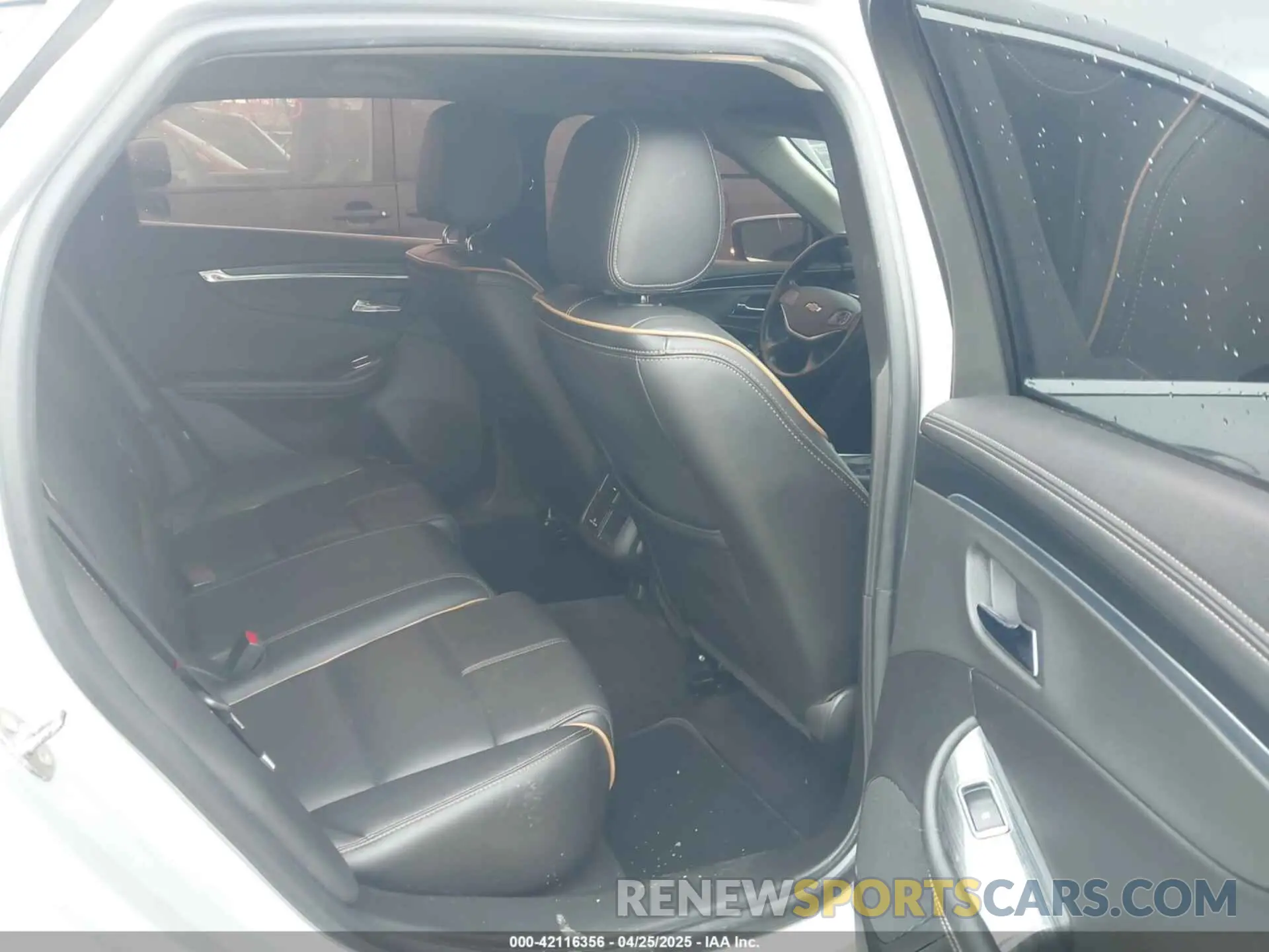 8 fotografías del automóvil dañado 1G1105S38KU135028 CHEVROLET IMPALA 2019