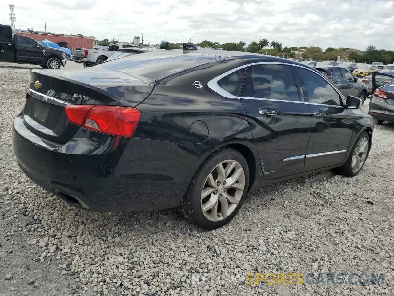 3 fotografías del automóvil dañado 1G1105S3XKU116769 CHEVROLET IMPALA 2019