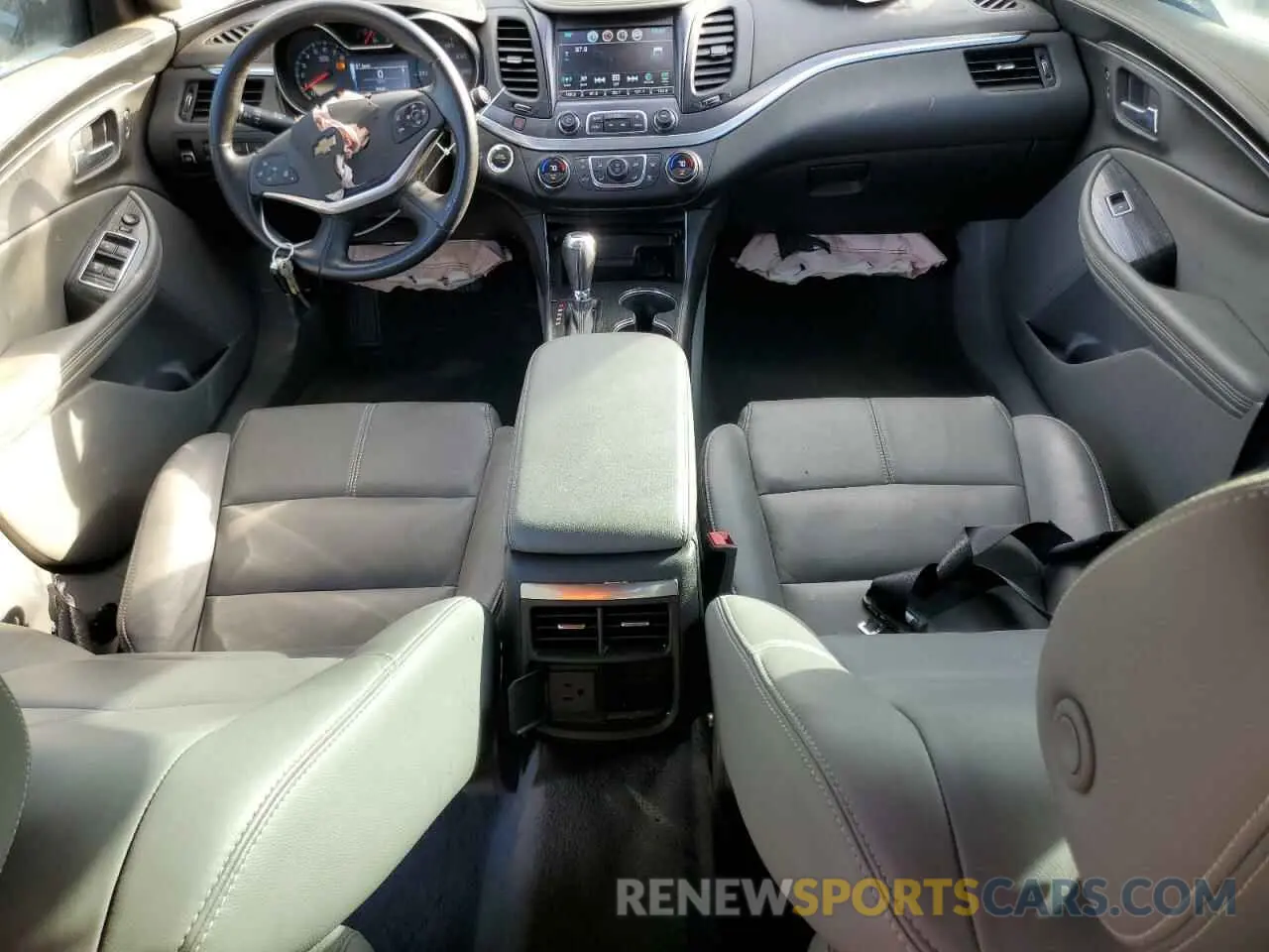 8 fotografías del automóvil dañado 1G11Z5S32KU146600 CHEVROLET IMPALA 2019
