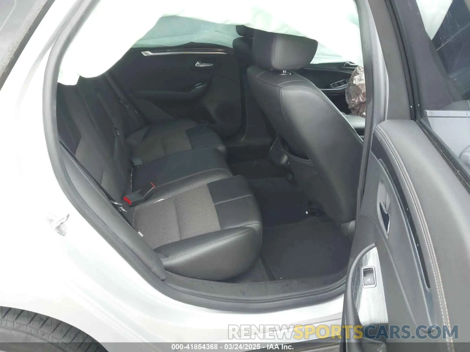 8 fotografías del automóvil dañado 1G11Z5S34KU104803 CHEVROLET IMPALA 2019