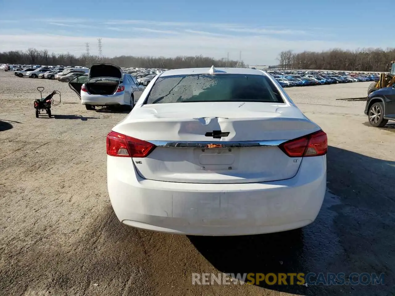 6 fotografías del automóvil dañado 1G11Z5S34KU114134 CHEVROLET IMPALA 2019