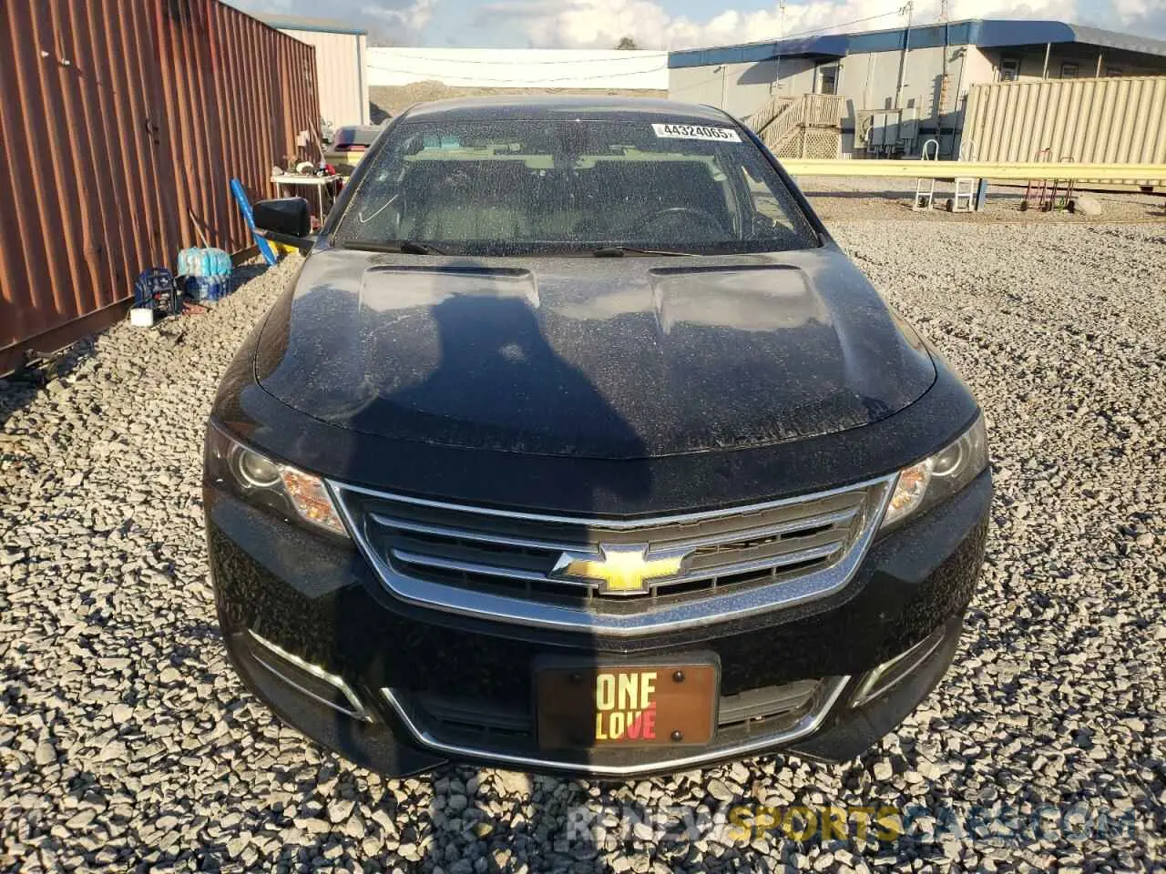 5 fotografías del automóvil dañado 1G11Z5S35KU115728 CHEVROLET IMPALA 2019