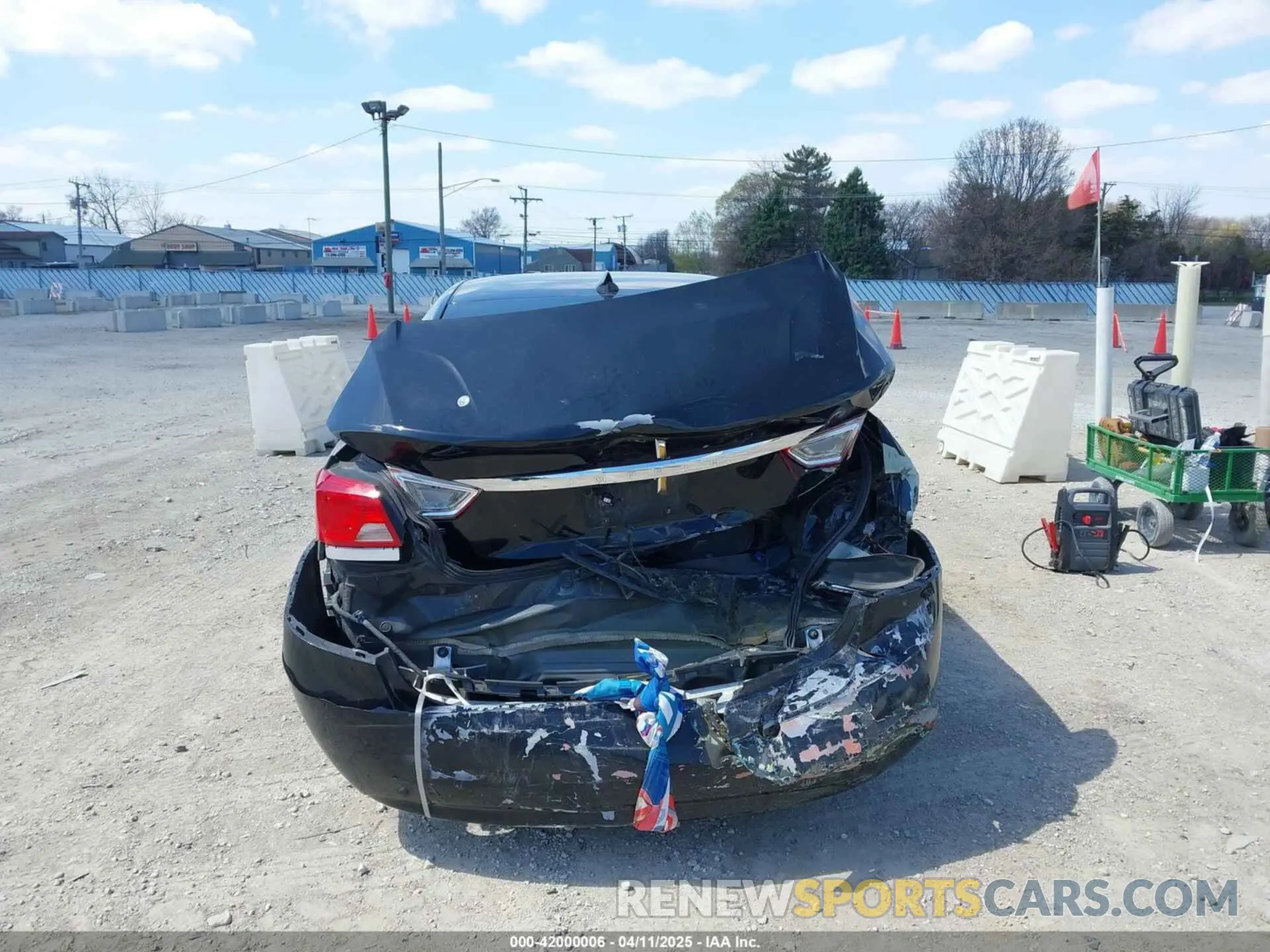 16 fotografías del automóvil dañado 1G11Z5S39KU104196 CHEVROLET IMPALA 2019