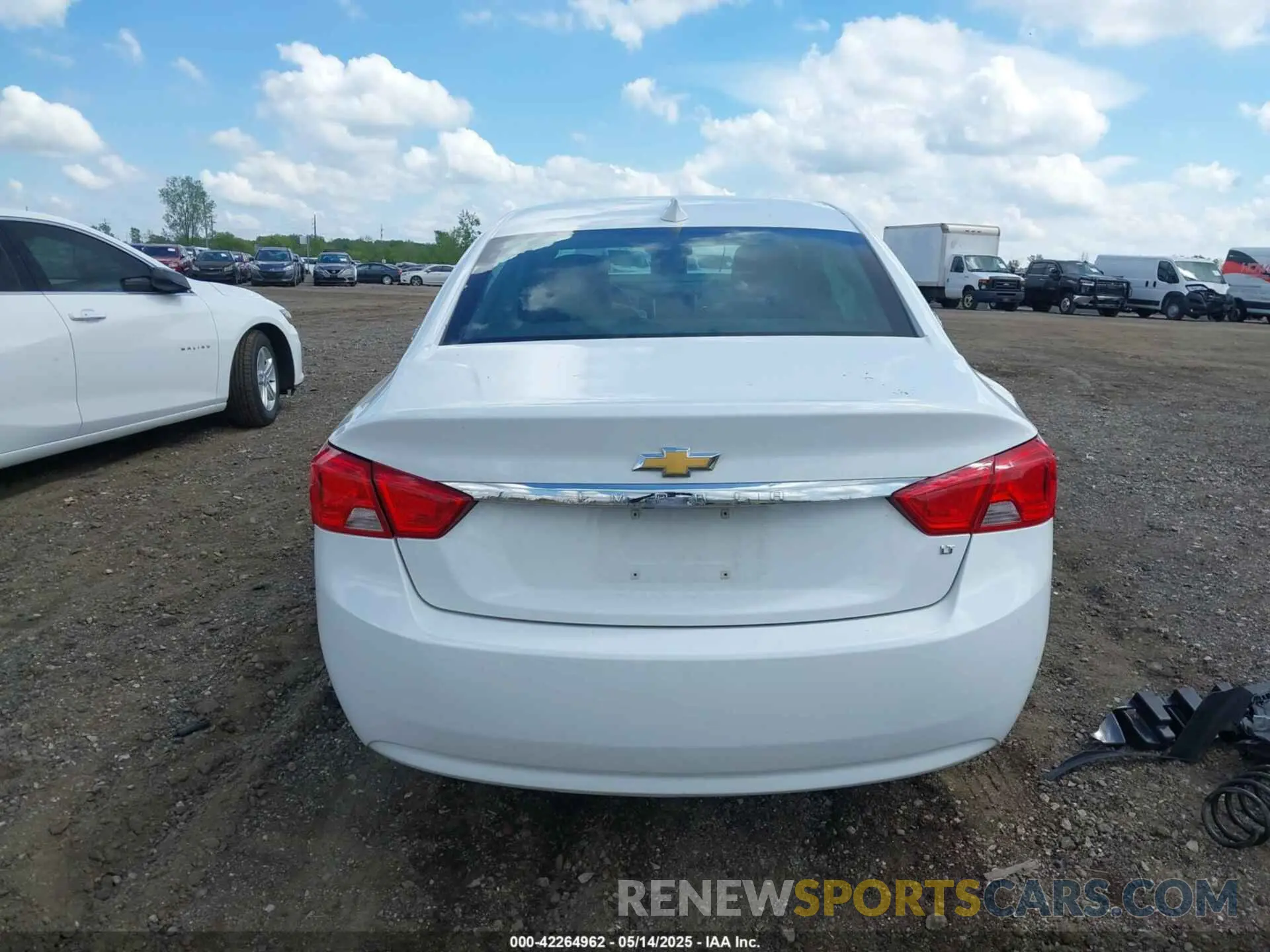 16 fotografías del automóvil dañado 1G11Z5SA5KU114142 CHEVROLET IMPALA 2019