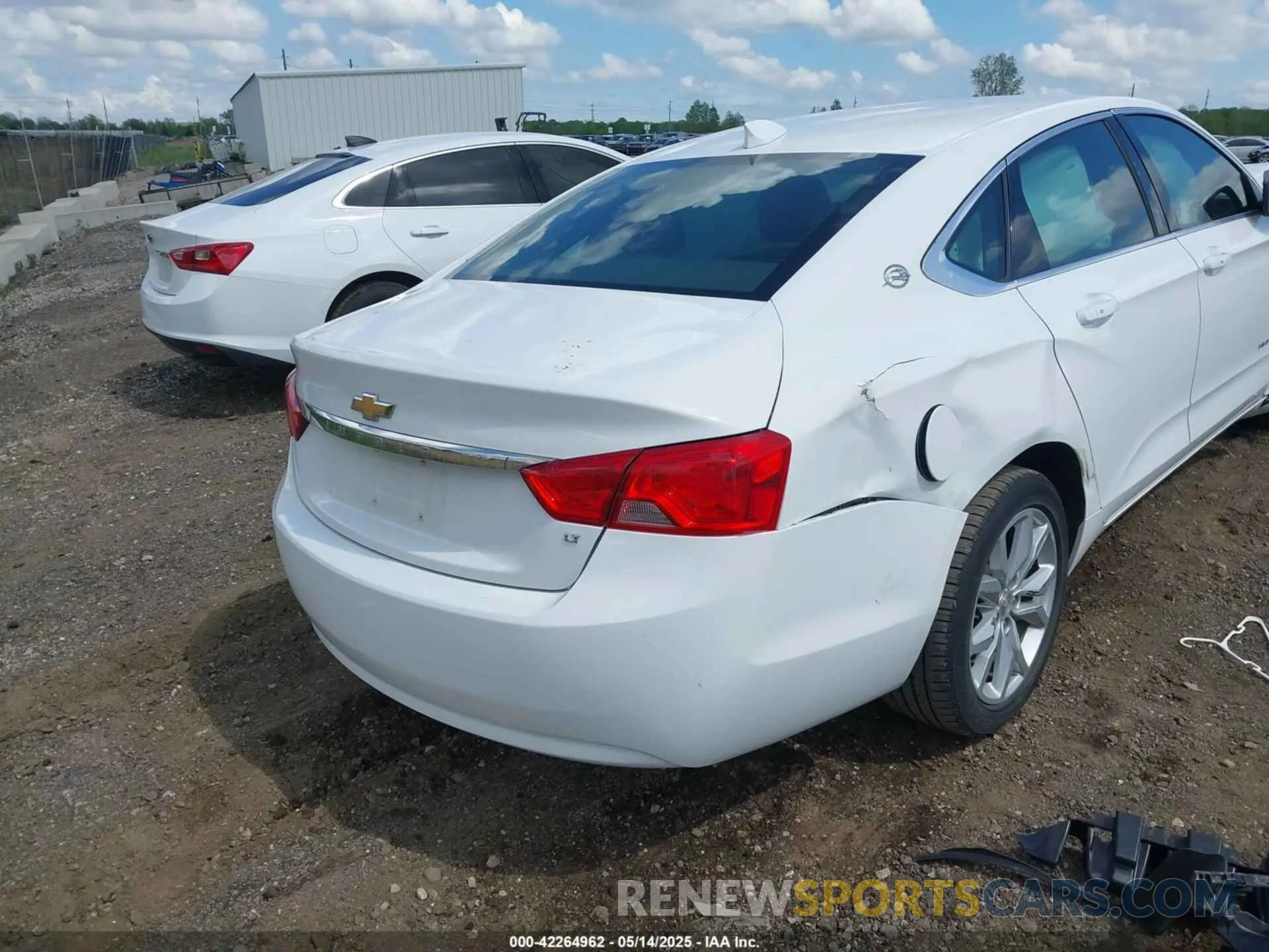 4 fotografías del automóvil dañado 1G11Z5SA5KU114142 CHEVROLET IMPALA 2019